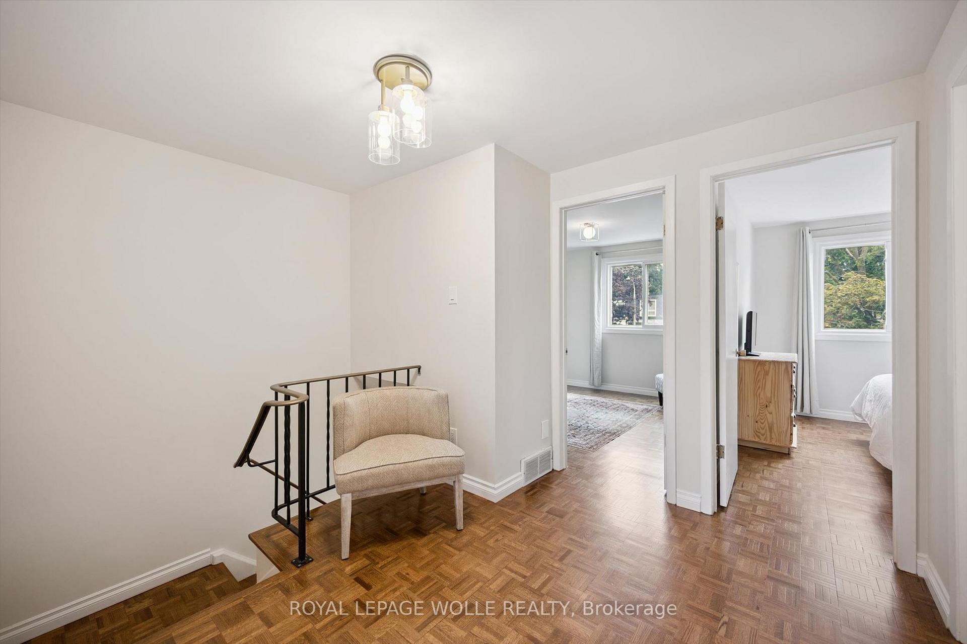 Photo 17 of 37 Shadeland Crescent, Kitchener, Victoria Hills — HOMEH