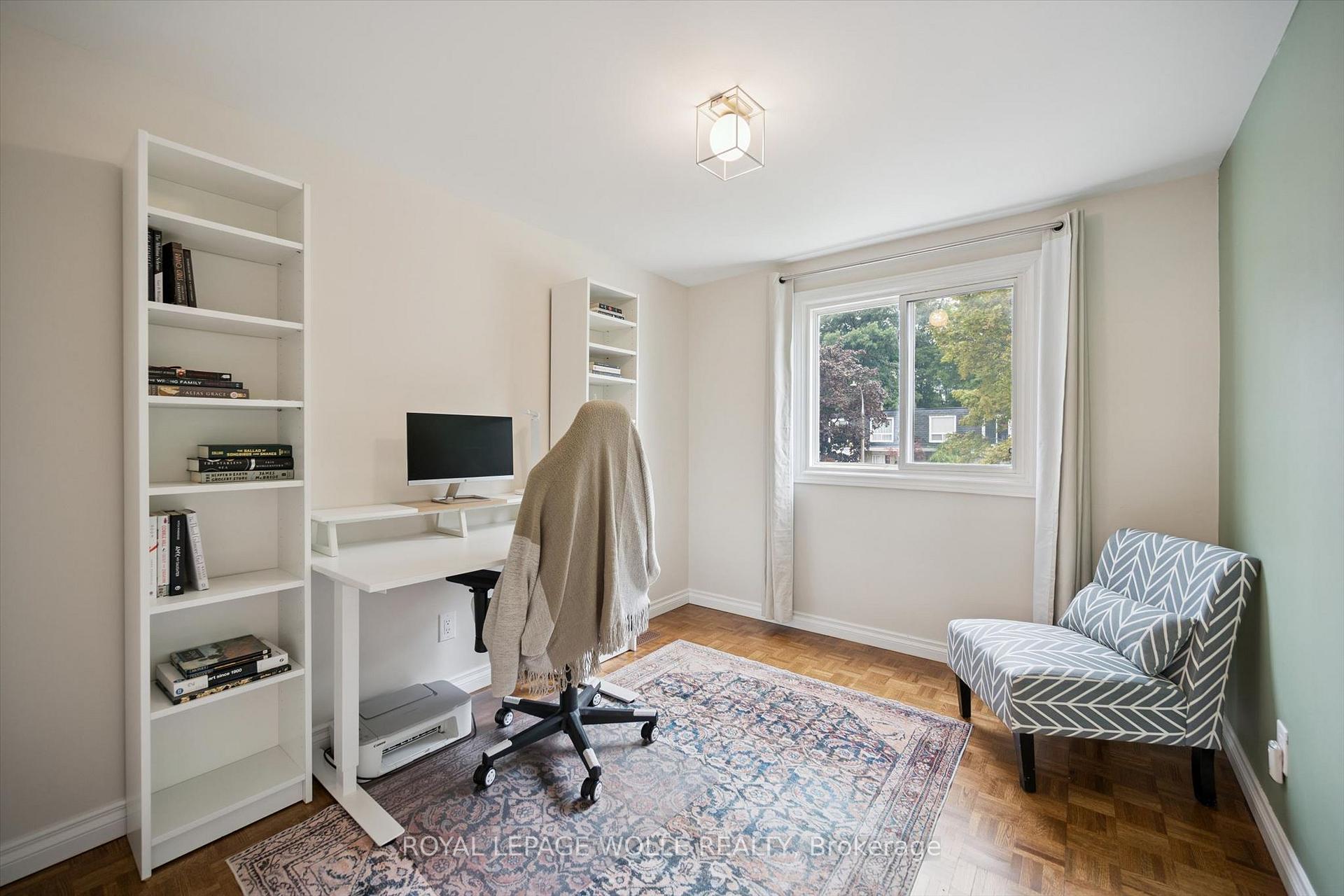 Photo 20 of 37 Shadeland Crescent, Kitchener, Victoria Hills — HOMEH