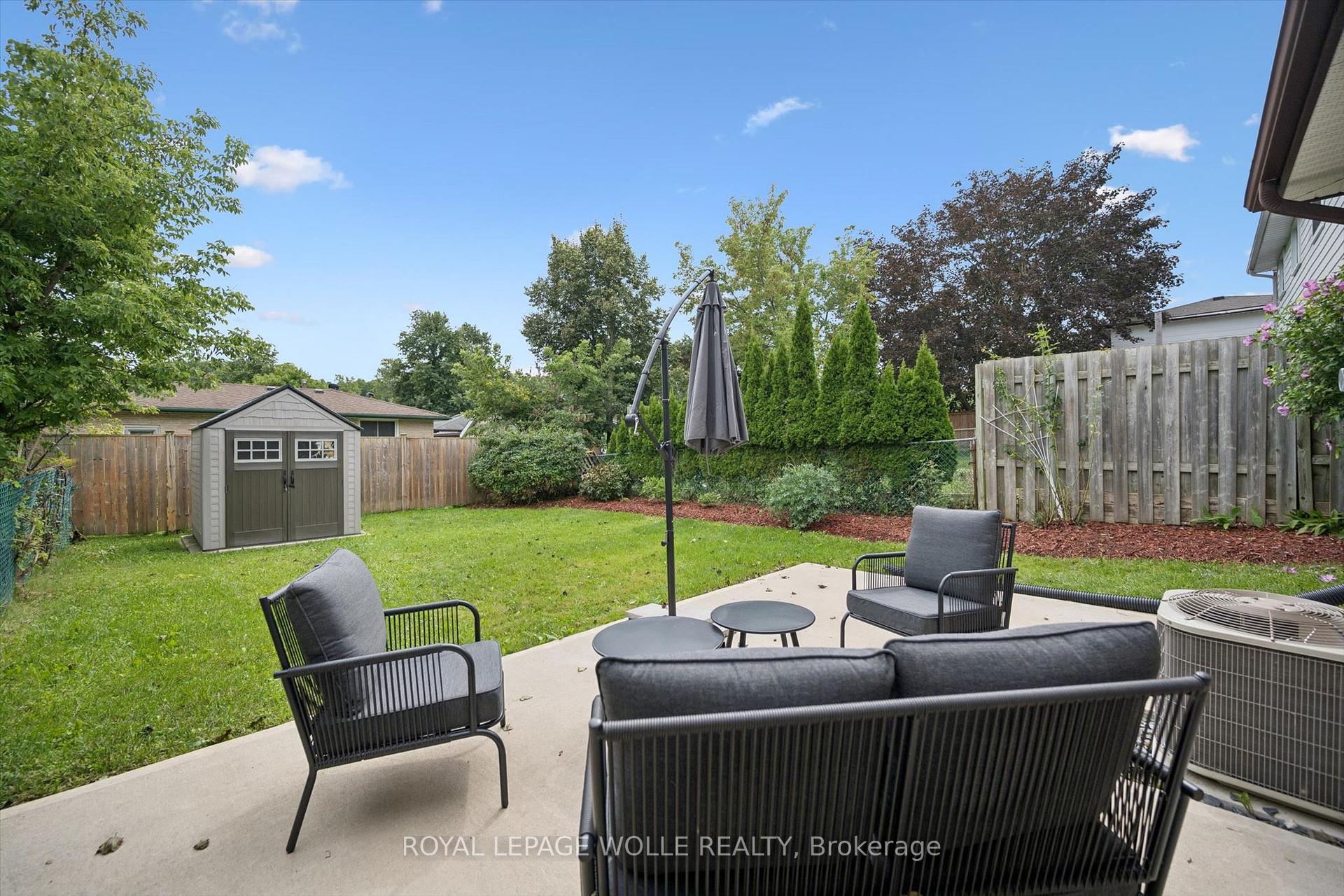 Photo 32 of 37 Shadeland Crescent, Kitchener, Victoria Hills — HOMEH