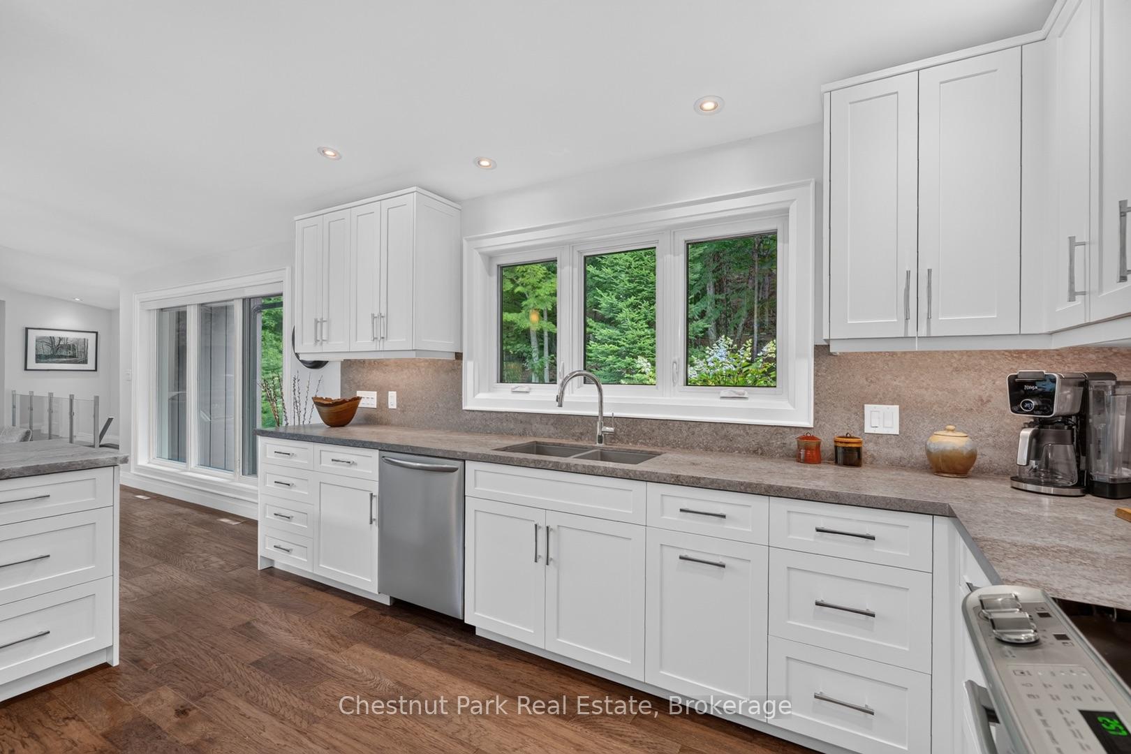 Photo 15 of 115 Lindgren Road E, Huntsville, Brunel — HOMEH
