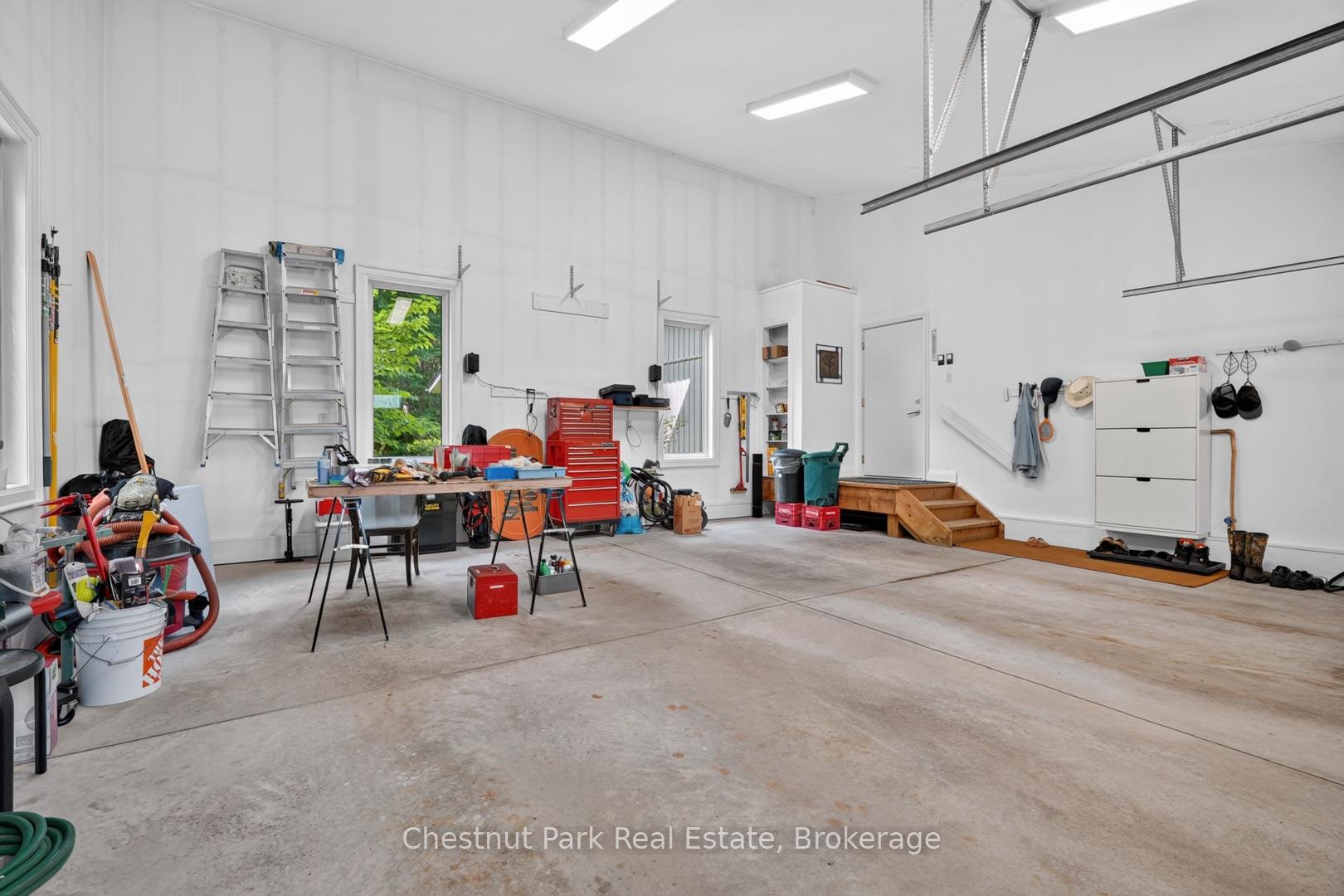 Photo 33 of 115 Lindgren Road E, Huntsville, Brunel — HOMEH