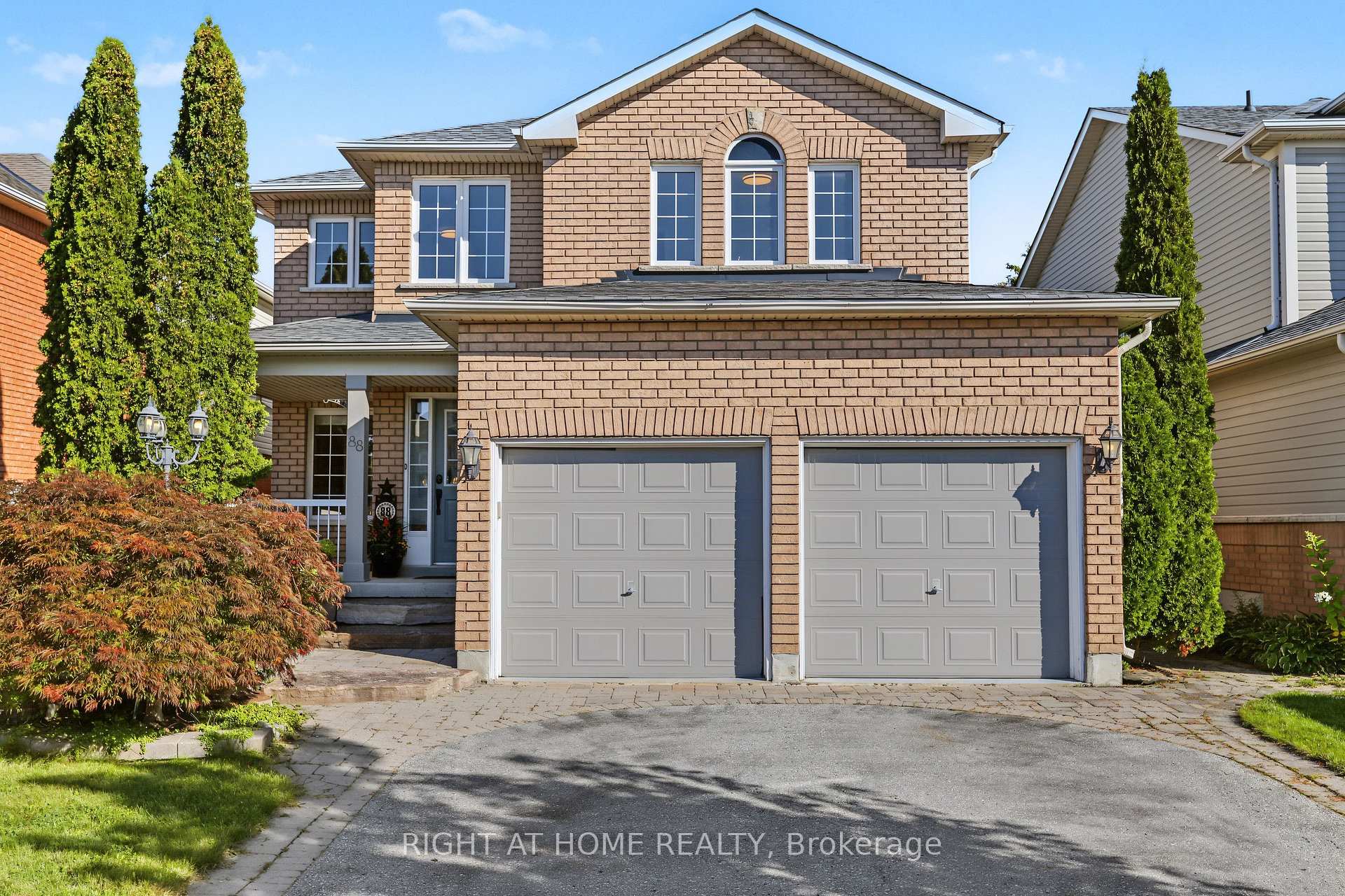 Photo 3 of 88 Scottsdale Drive, Clarington, Bowmanville — HOMEH