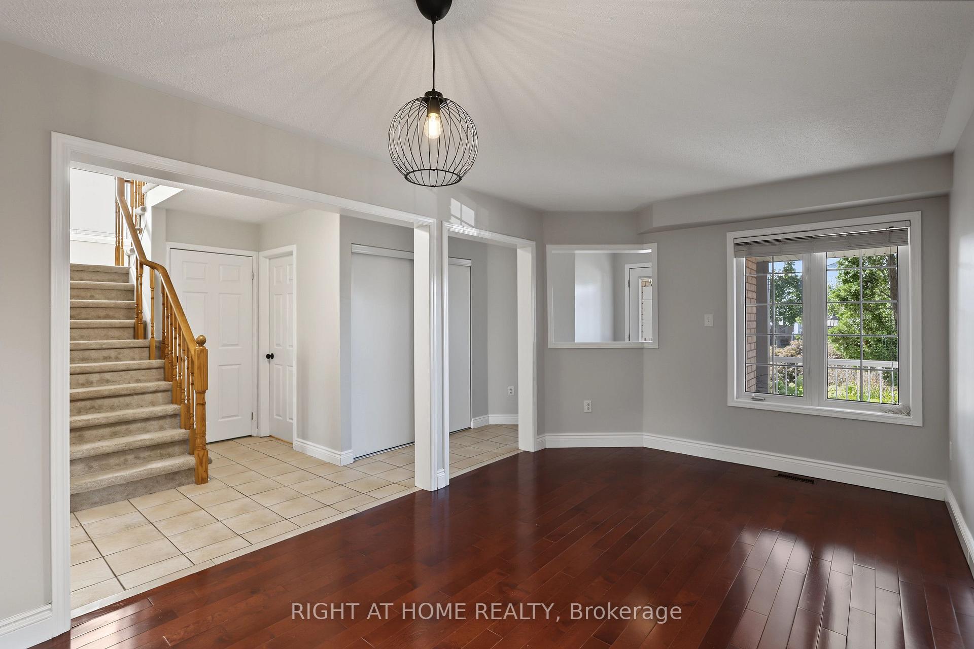 Photo 5 of 88 Scottsdale Drive, Clarington, Bowmanville — HOMEH