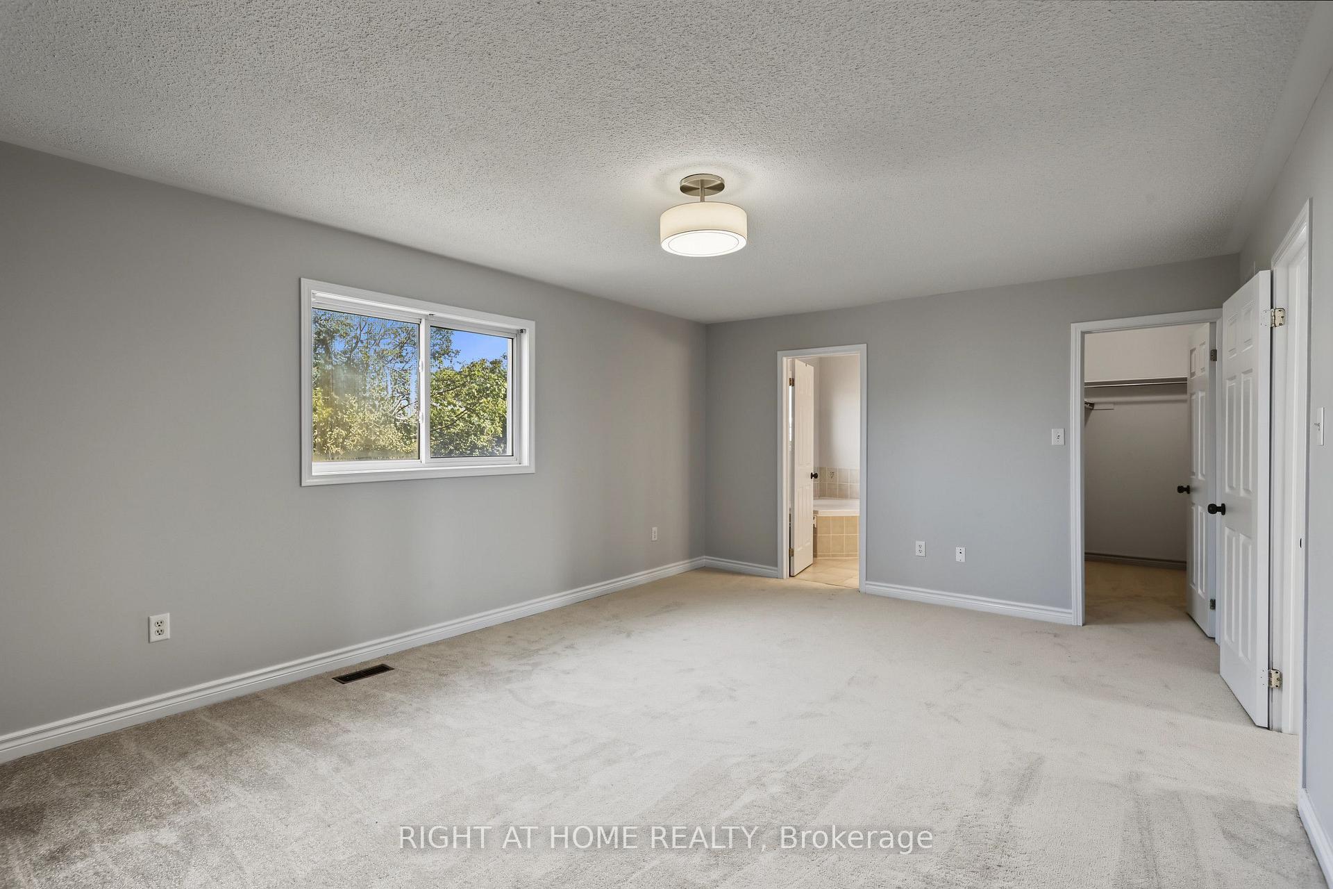 Photo 23 of 88 Scottsdale Drive, Clarington, Bowmanville — HOMEH