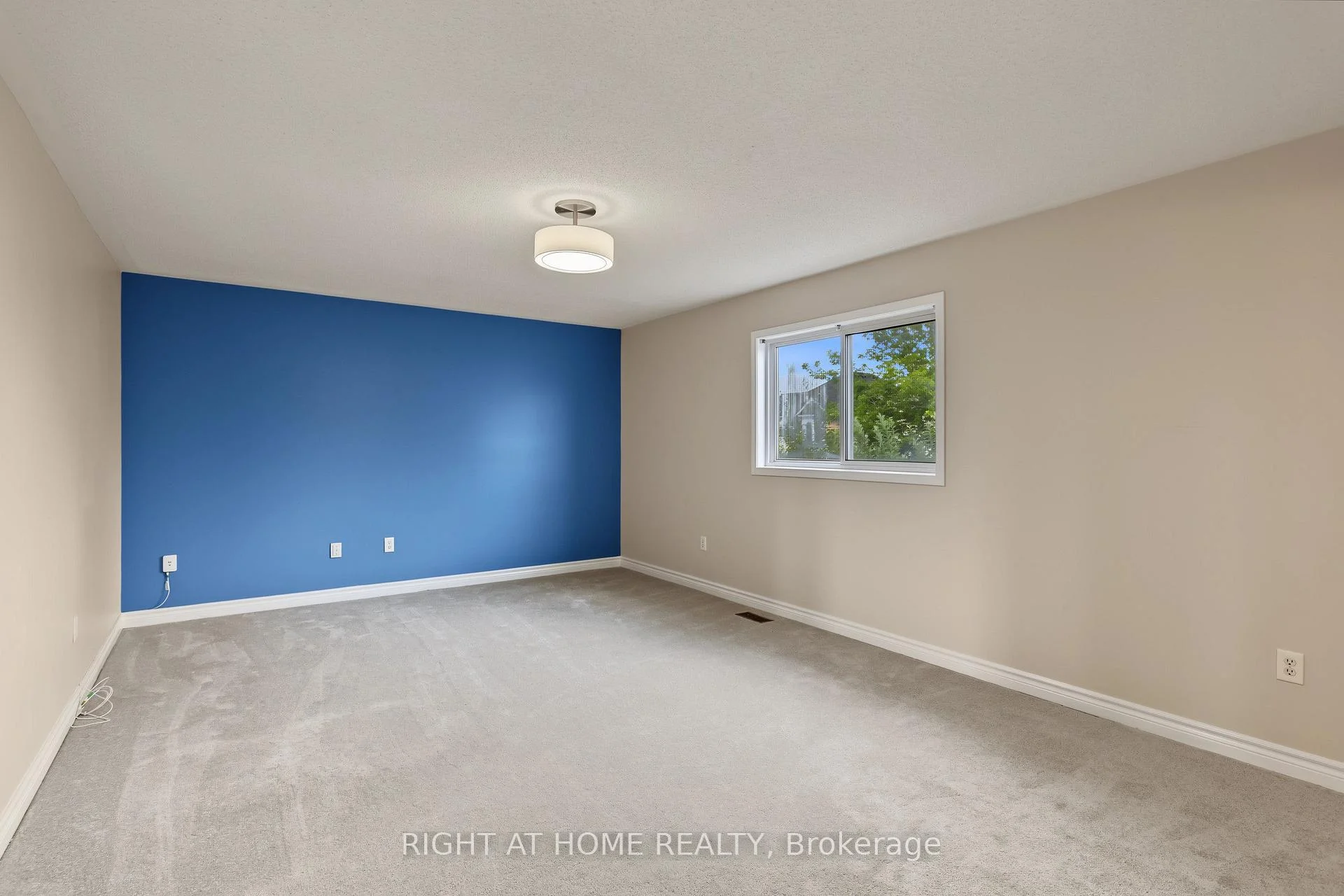 Photo 22 of 88 Scottsdale Drive, Clarington, Bowmanville — HOMEH