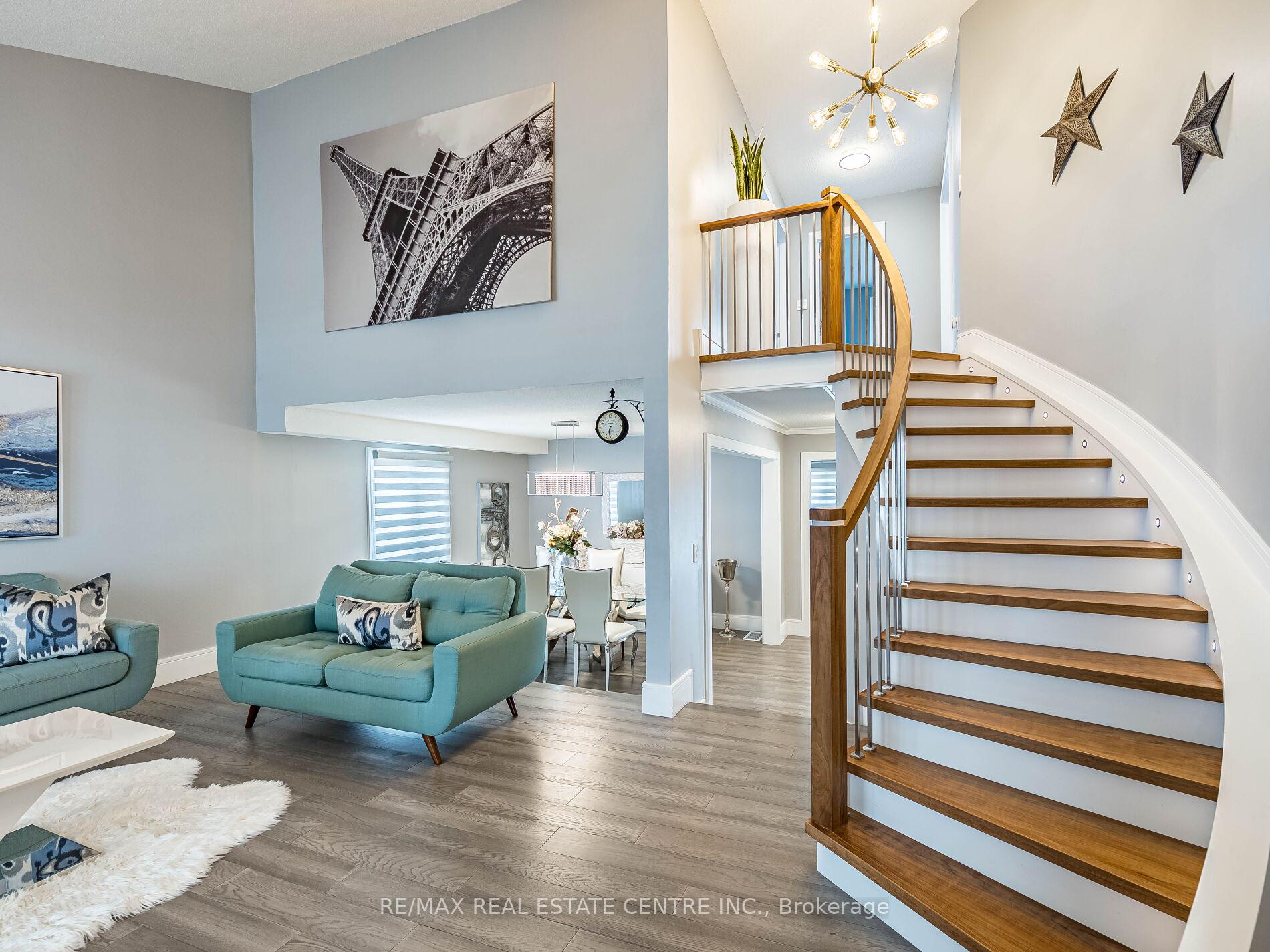 Photo of 114 Parkwood Crescent