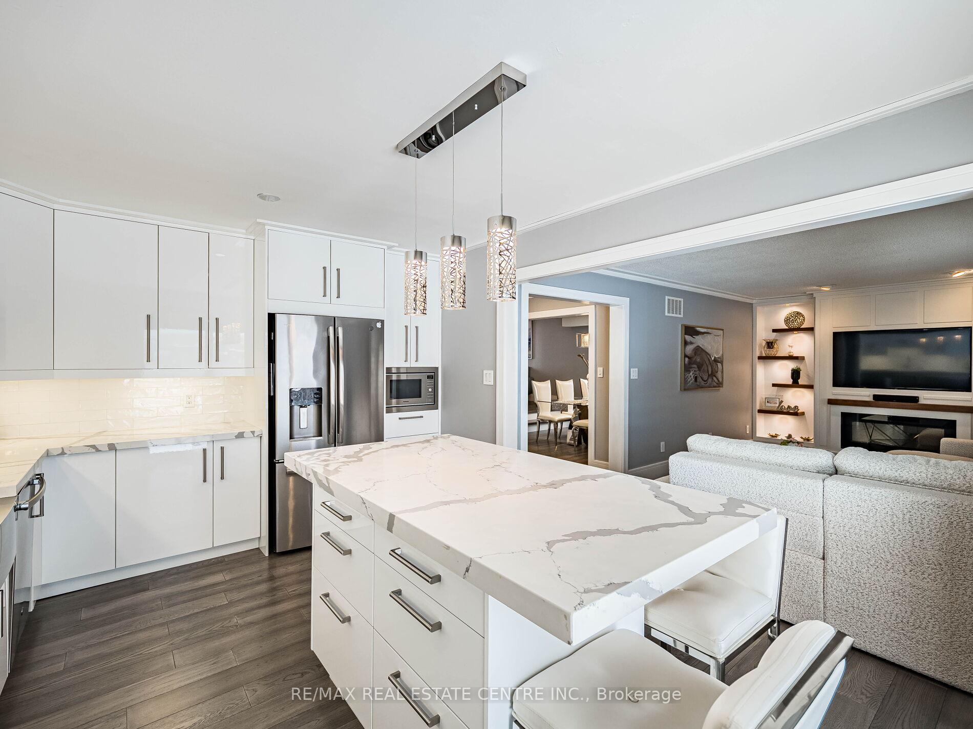 Photo 20 of 114 Parkwood Crescent, Hamilton, Thorner — HOMEH