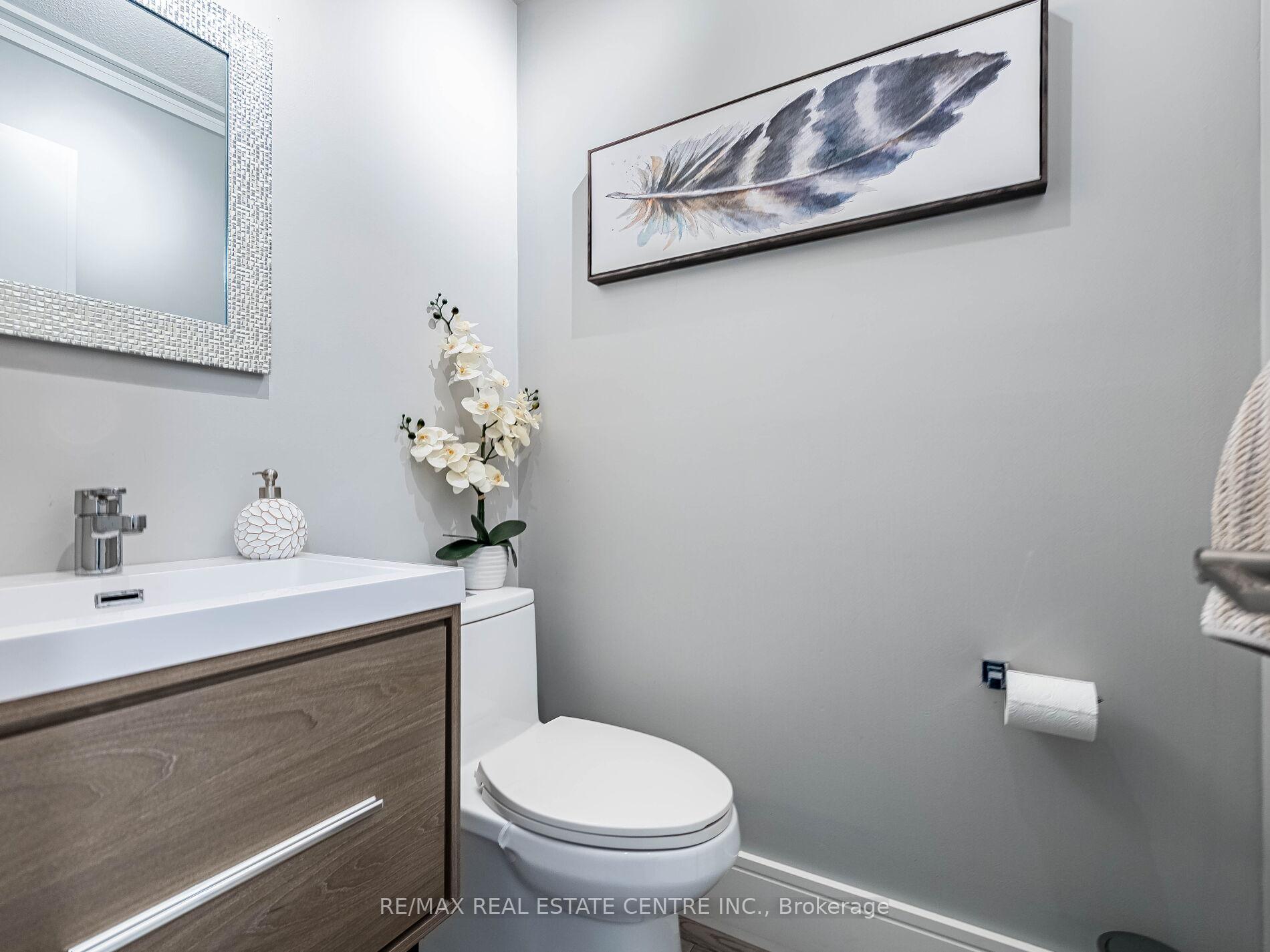 Photo 23 of 114 Parkwood Crescent, Hamilton, Thorner — HOMEH