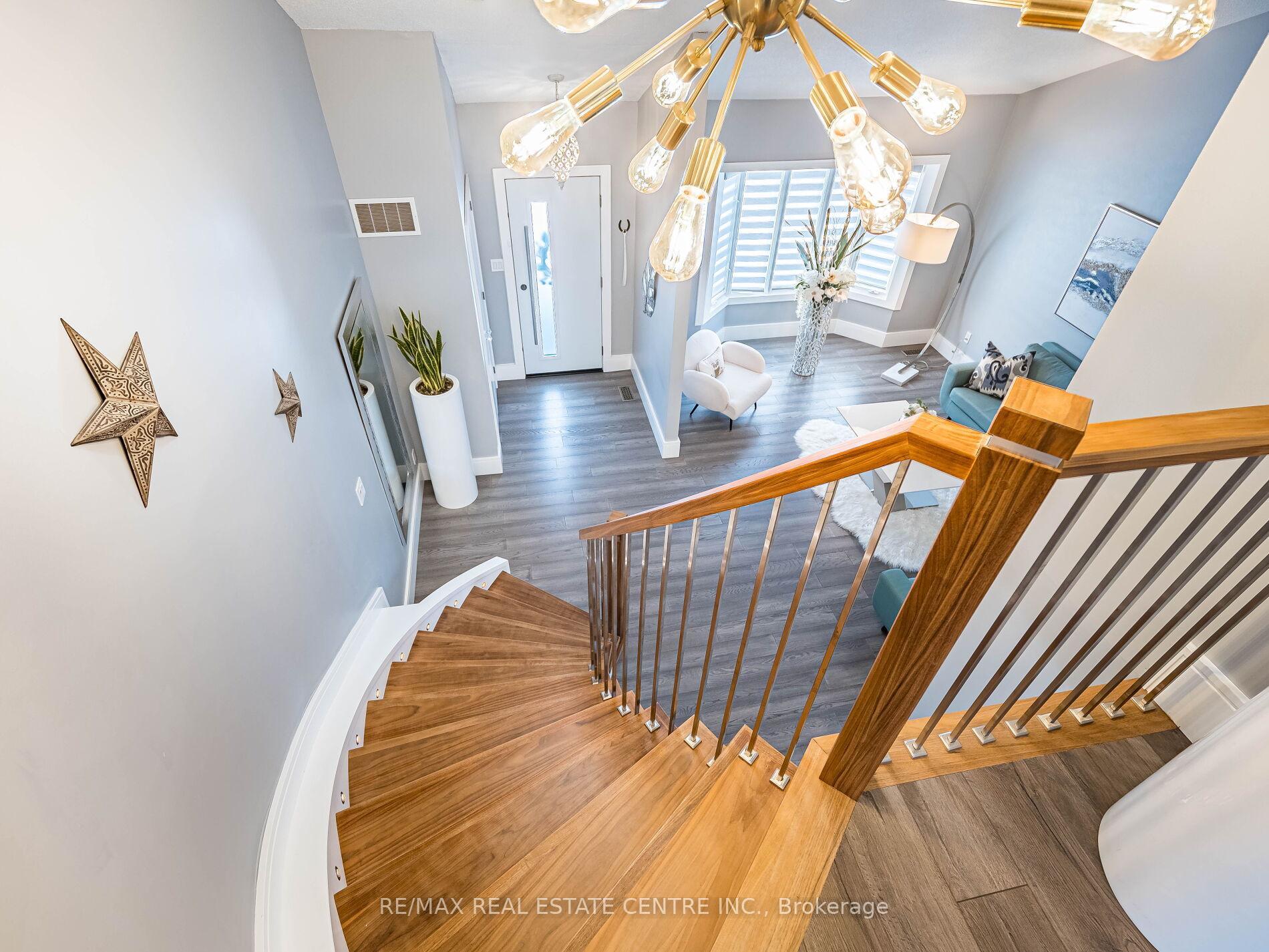 Photo 26 of 114 Parkwood Crescent, Hamilton, Thorner — HOMEH