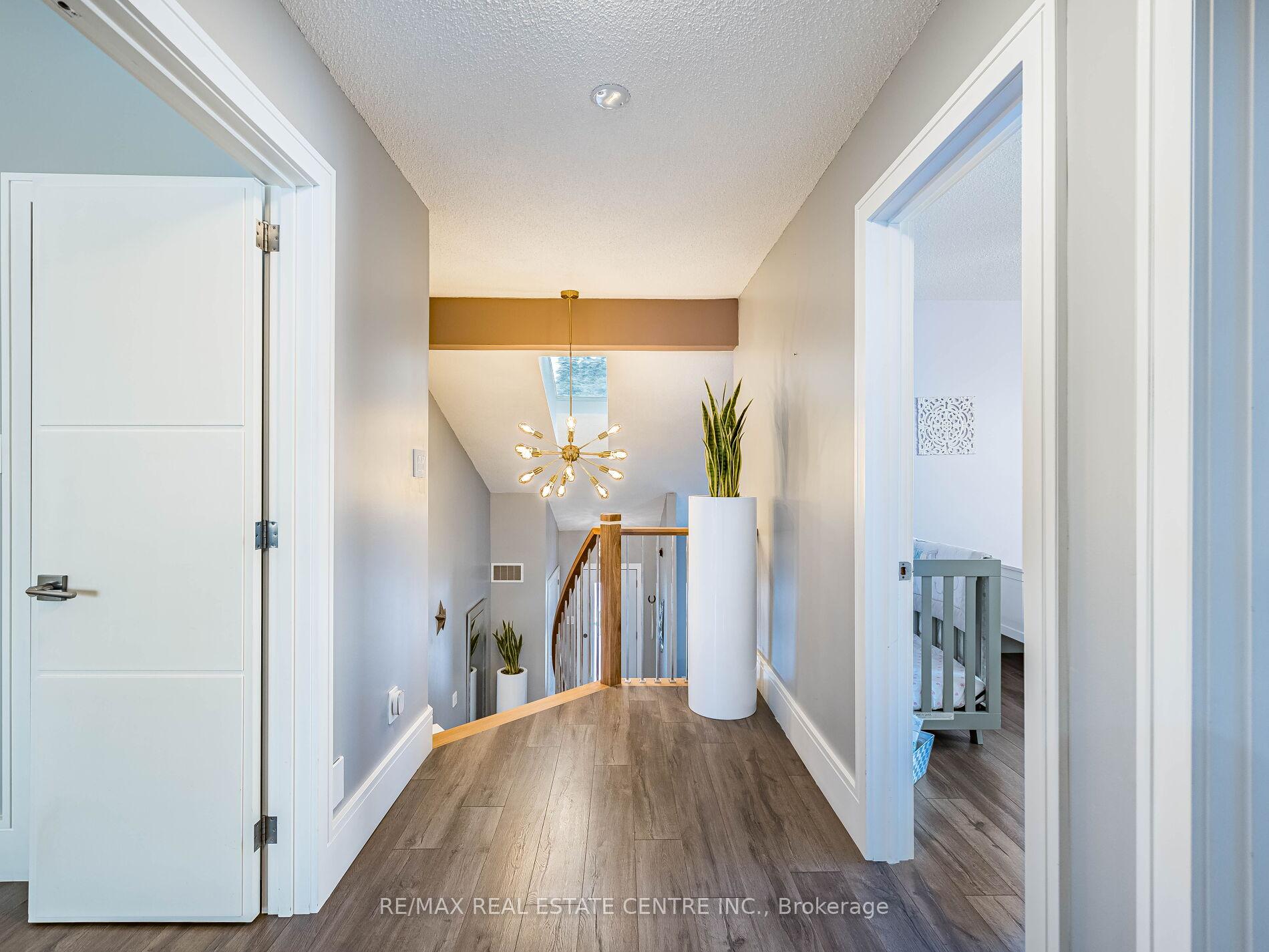Photo 29 of 114 Parkwood Crescent, Hamilton, Thorner — HOMEH