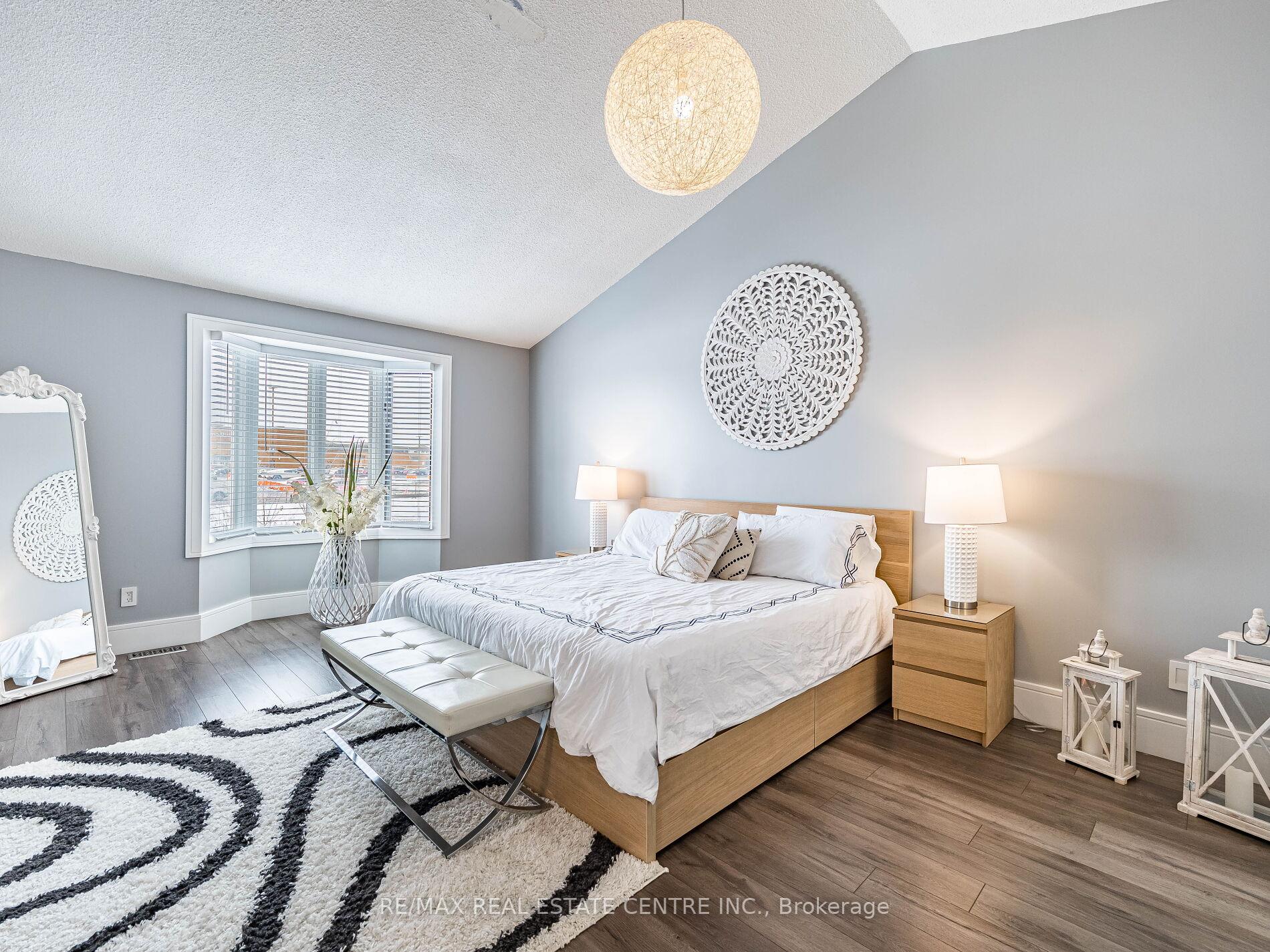 Photo 30 of 114 Parkwood Crescent, Hamilton, Thorner — HOMEH