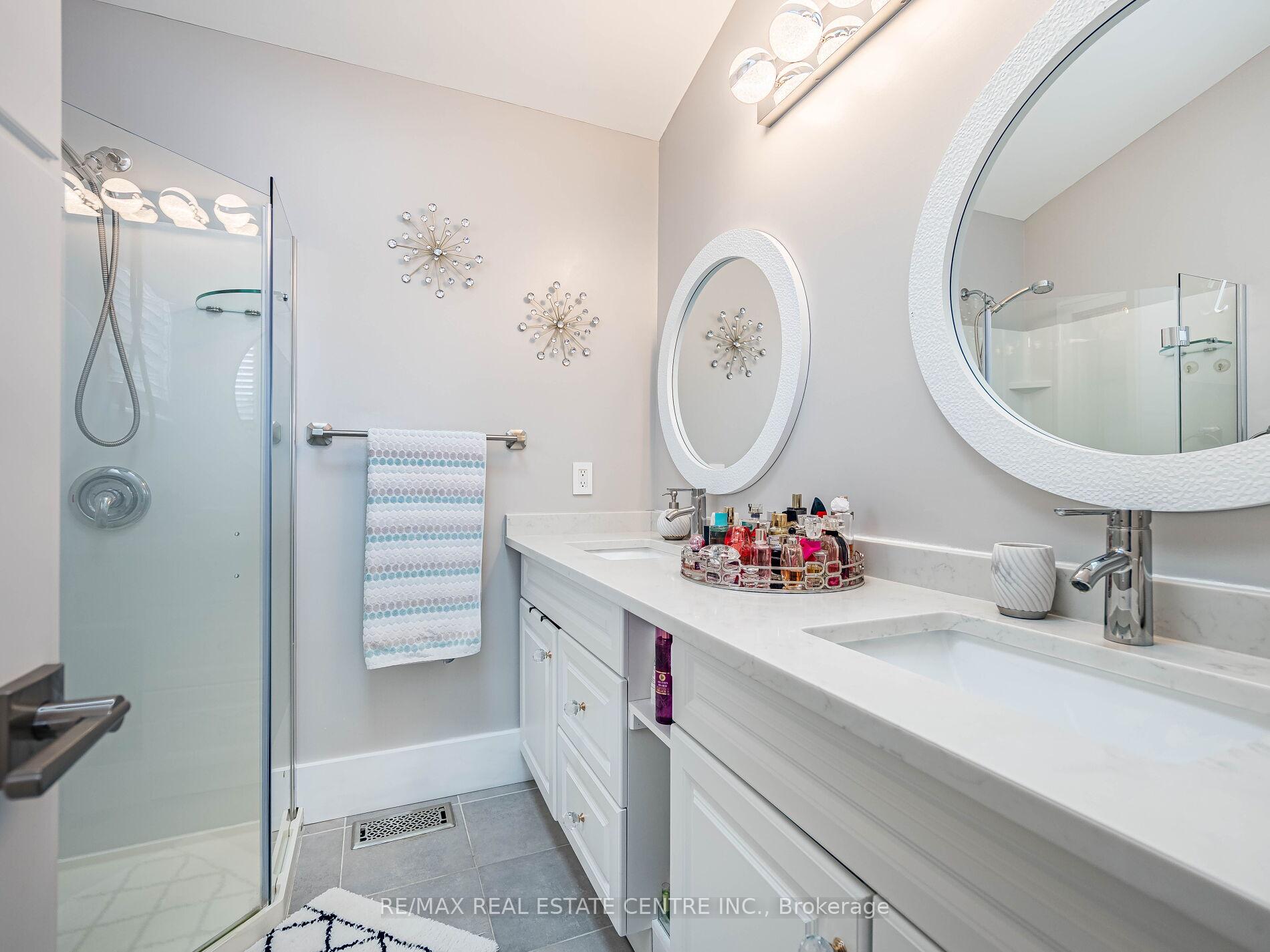 Photo 32 of 114 Parkwood Crescent, Hamilton, Thorner — HOMEH