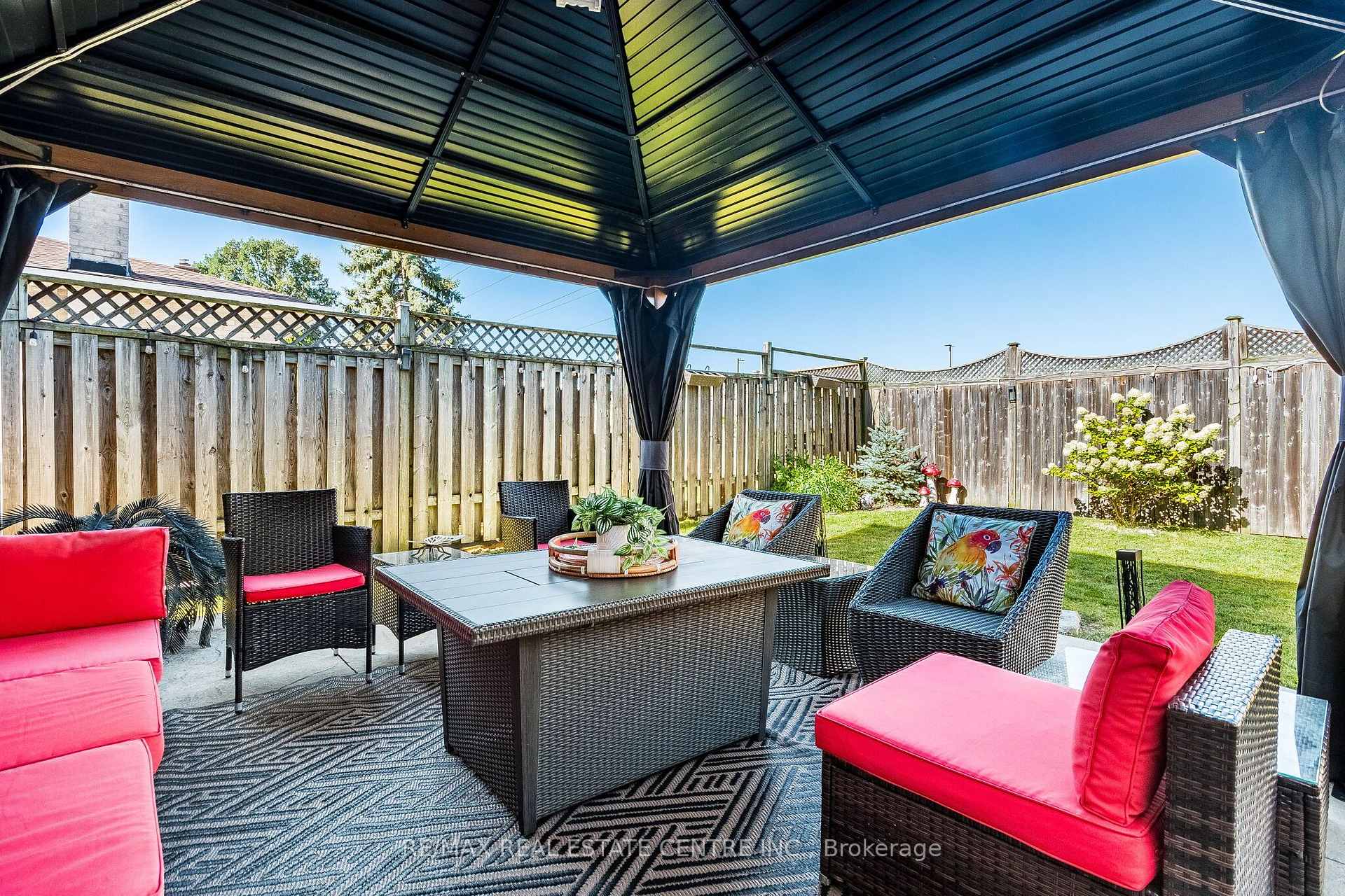 Photo 45 of 114 Parkwood Crescent, Hamilton, Thorner — HOMEH