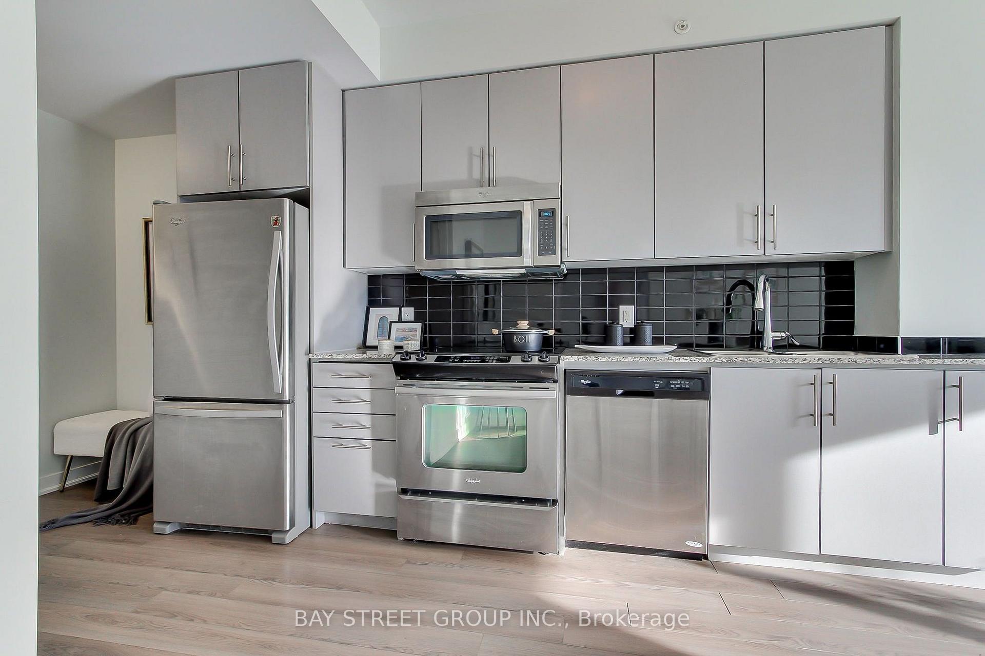 Photo 7 of Unit 1212, 60 Berwick Avenue, Toronto, Yonge-Eglinton — HOMEH