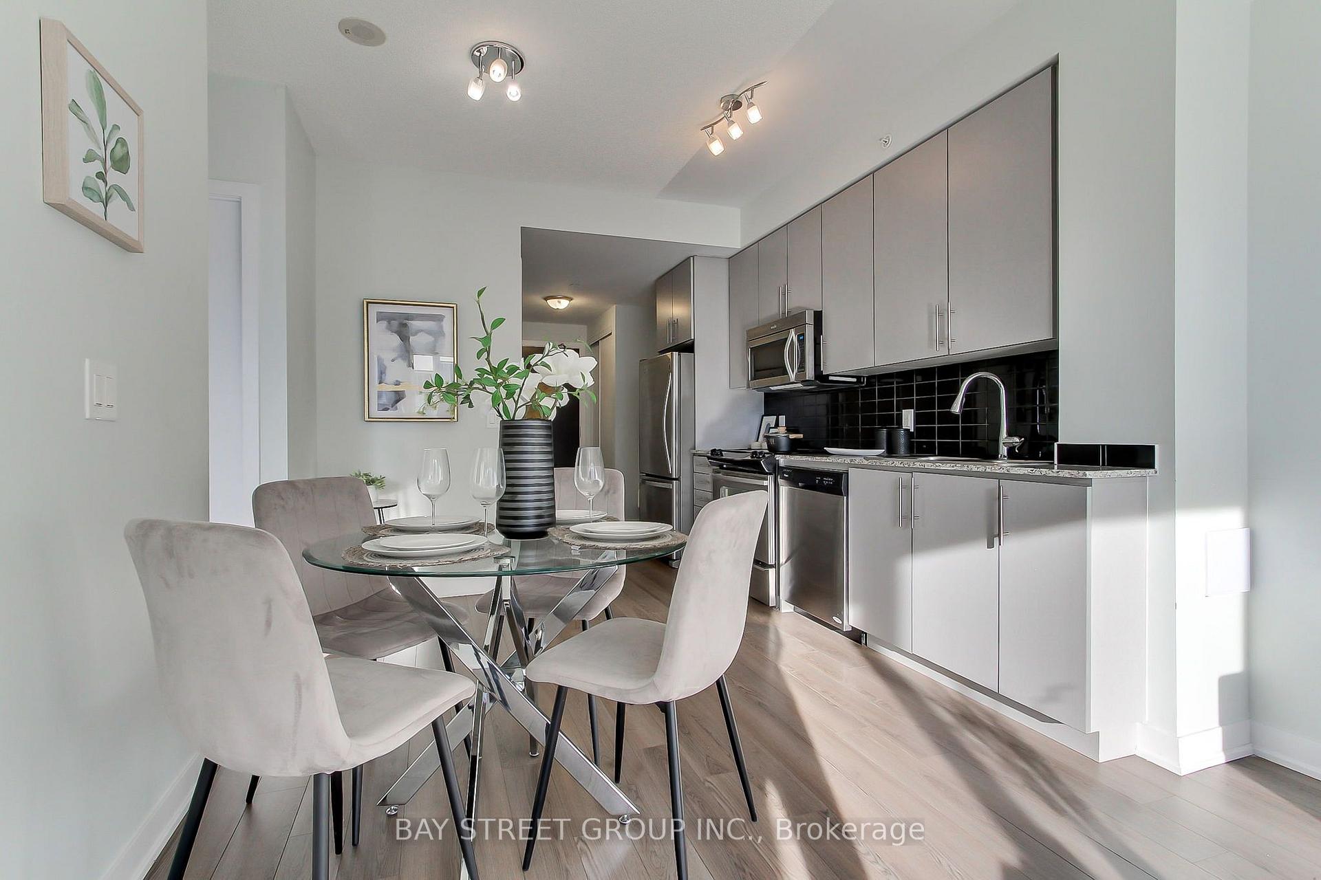 Photo 9 of Unit 1212, 60 Berwick Avenue, Toronto, Yonge-Eglinton — HOMEH