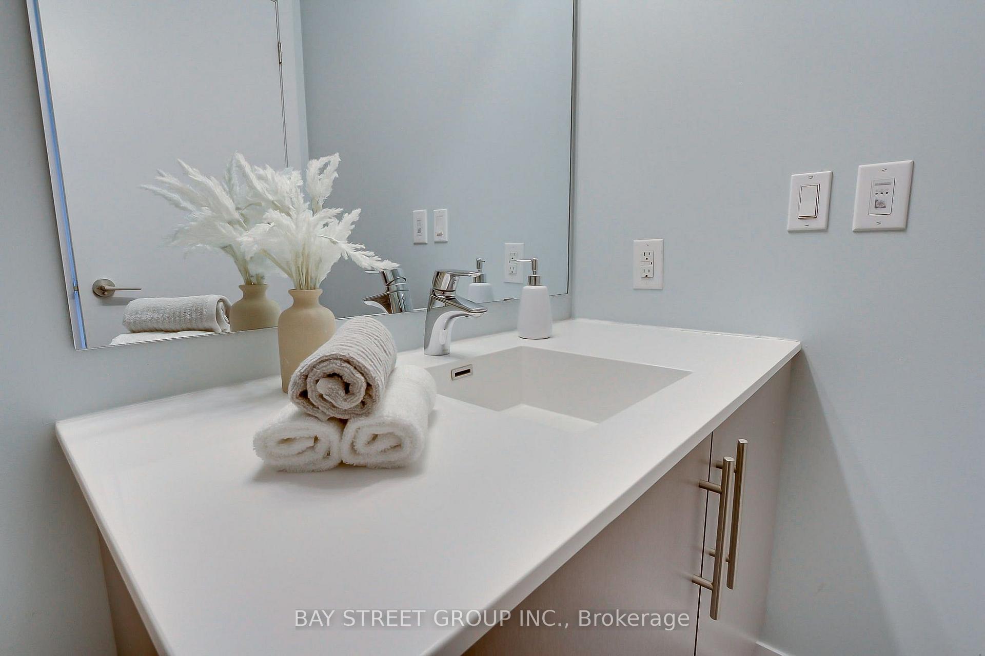 Photo 19 of Unit 1212, 60 Berwick Avenue, Toronto, Yonge-Eglinton — HOMEH
