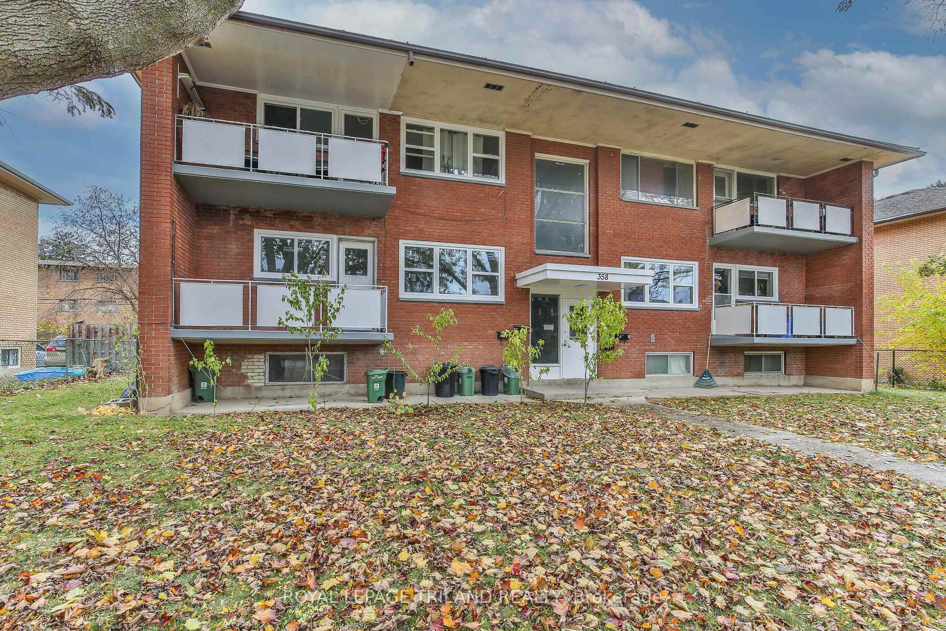 Photo 2 of Unit 4, 358 Hilton Avenue, London, East H — HOMEH