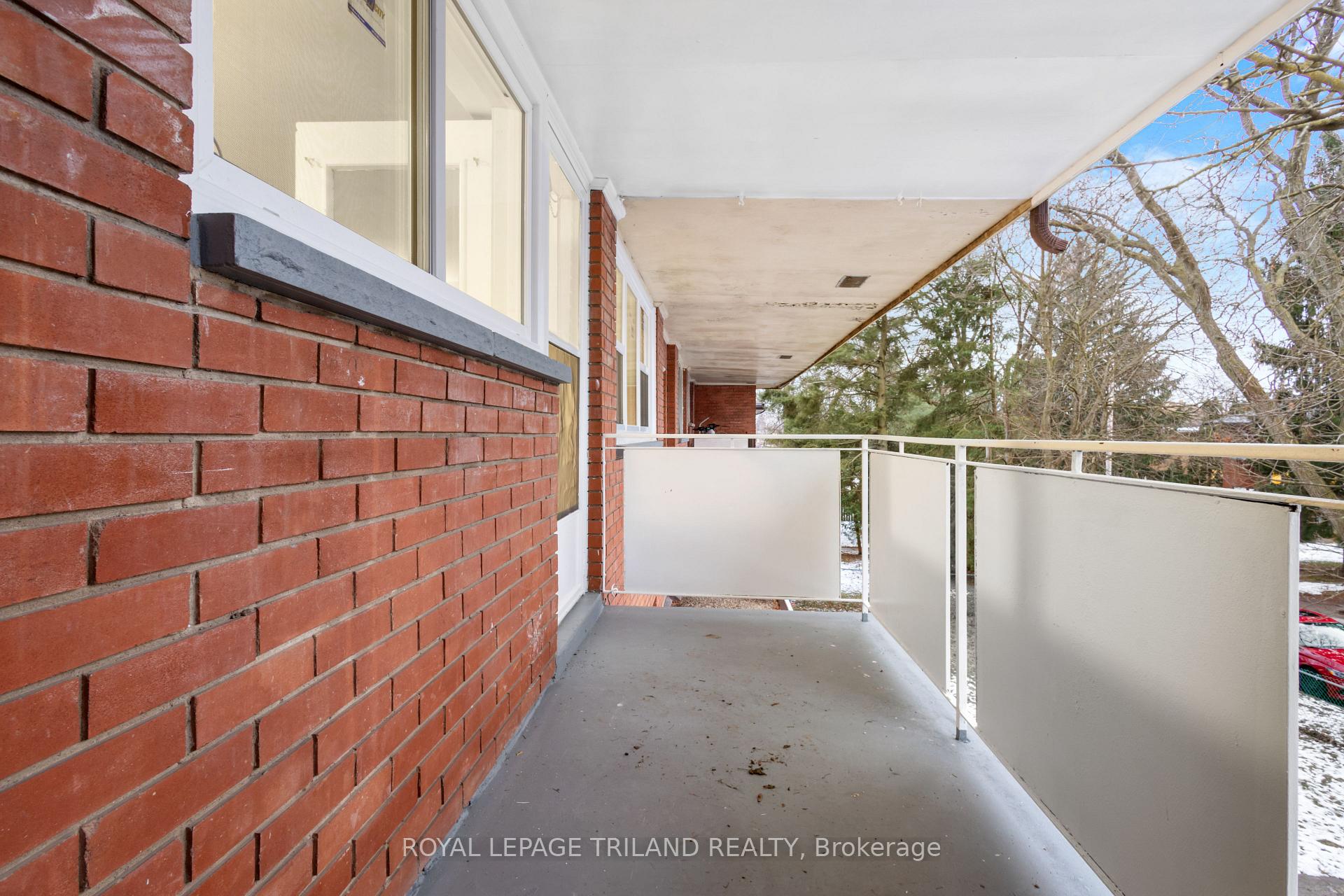 Photo 6 of Unit 4, 358 Hilton Avenue, London, East H — HOMEH