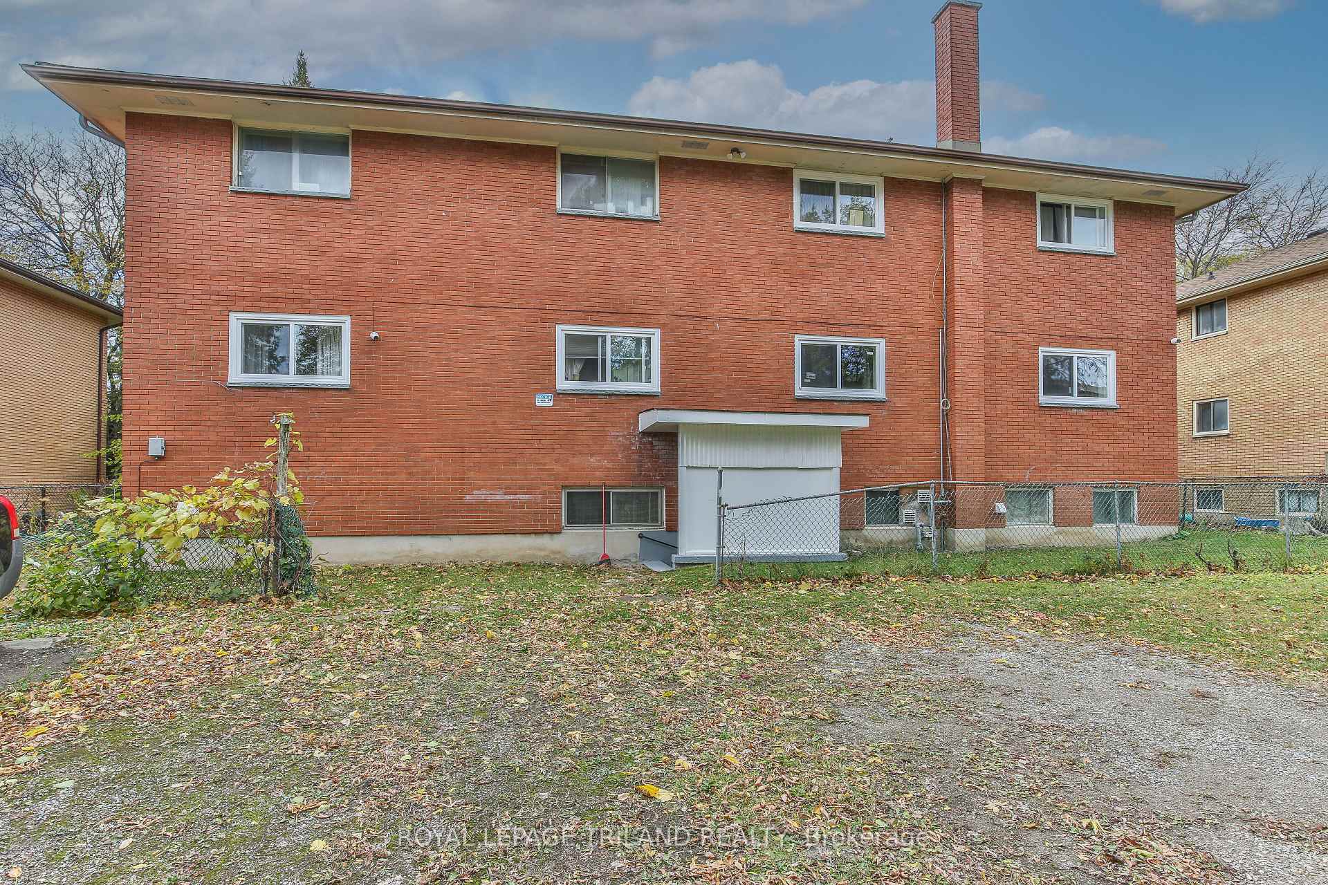 Photo 27 of Unit 4, 358 Hilton Avenue, London, East H — HOMEH