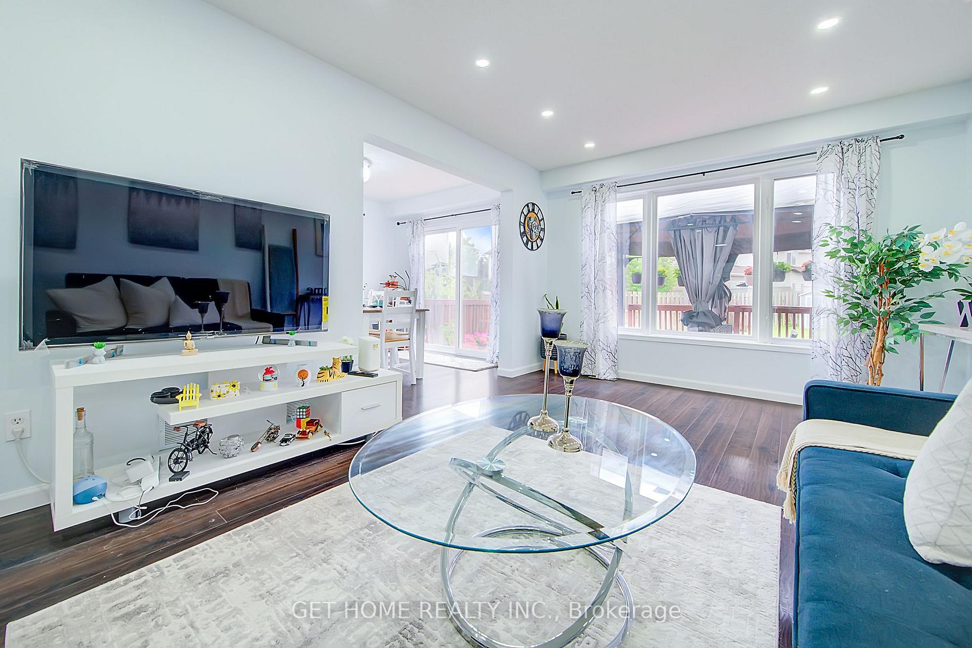 Photo 8 of 120 Masterson Crescent, Cambridge, Lang's Farm — HOMEH