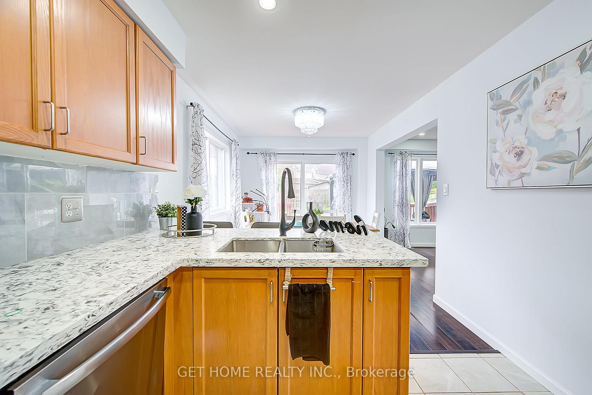 Photo 18 of 120 Masterson Crescent, Cambridge, Lang's Farm — HOMEH