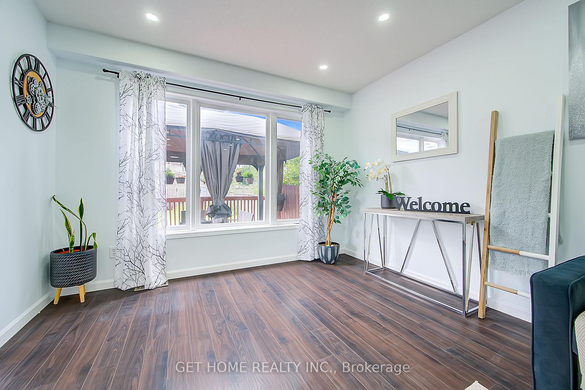 Photo 20 of 120 Masterson Crescent, Cambridge, Lang's Farm — HOMEH