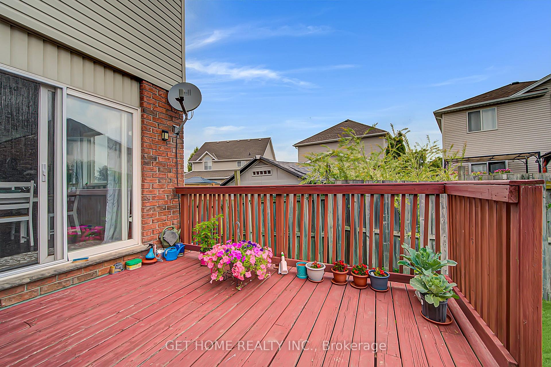 Photo 36 of 120 Masterson Crescent, Cambridge, Lang's Farm — HOMEH