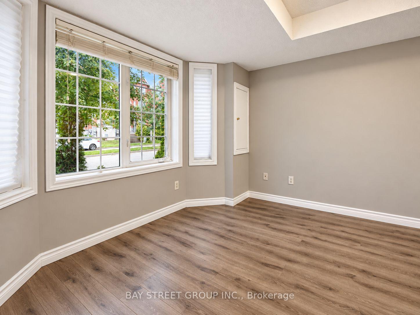 Photo 9 of 35 Park Common Boulevard, Markham, Commerce Valley — HOMEH