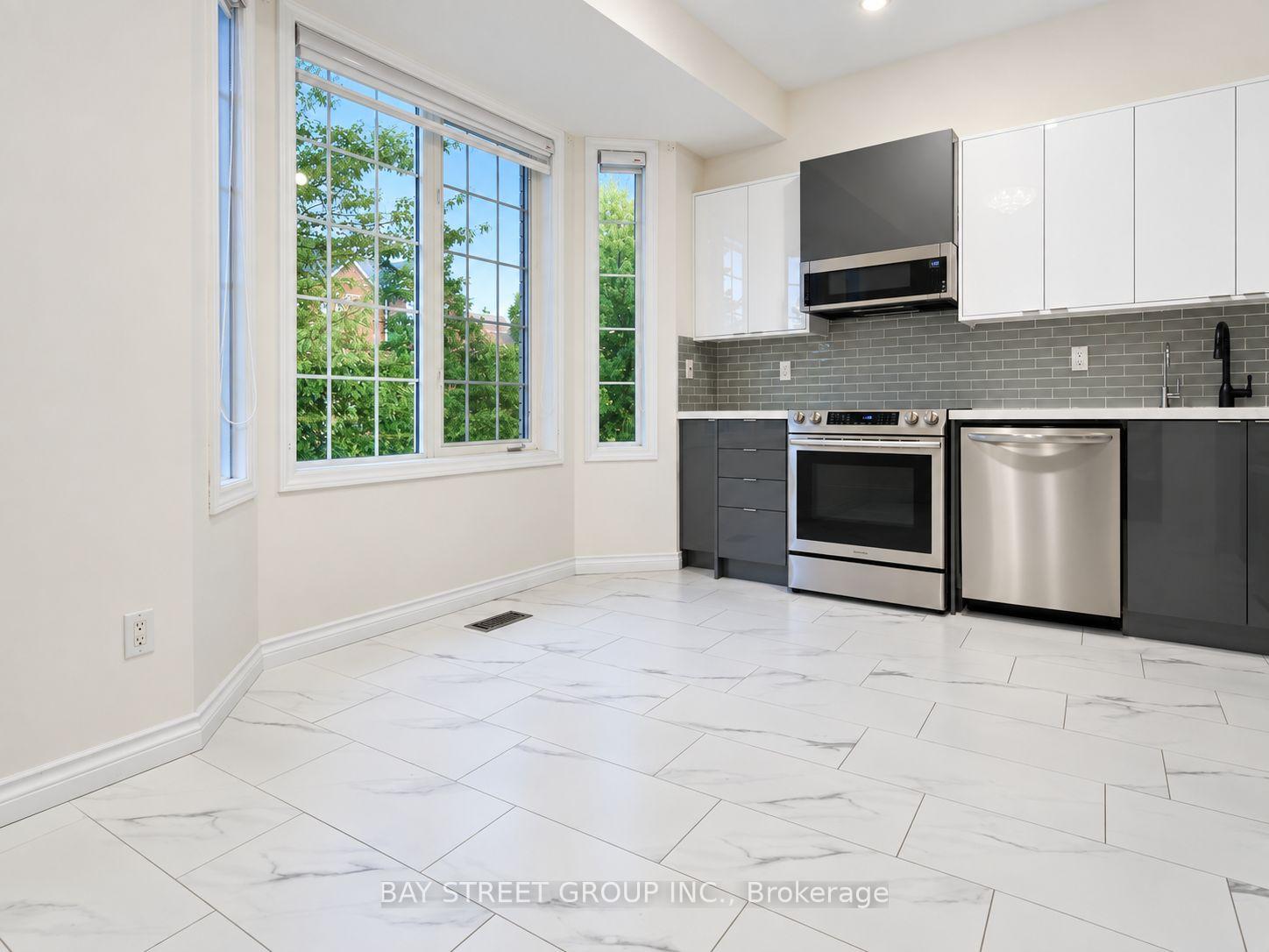 Photo 21 of 35 Park Common Boulevard, Markham, Commerce Valley — HOMEH