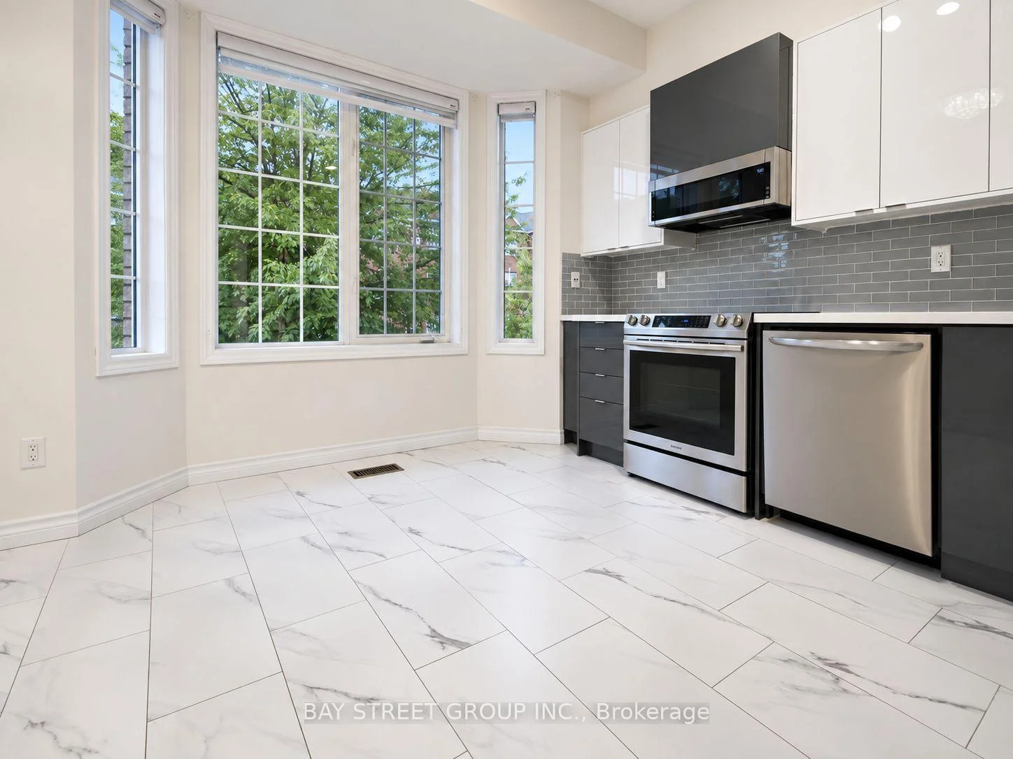 Photo 20 of 35 Park Common Boulevard, Markham, Commerce Valley — HOMEH