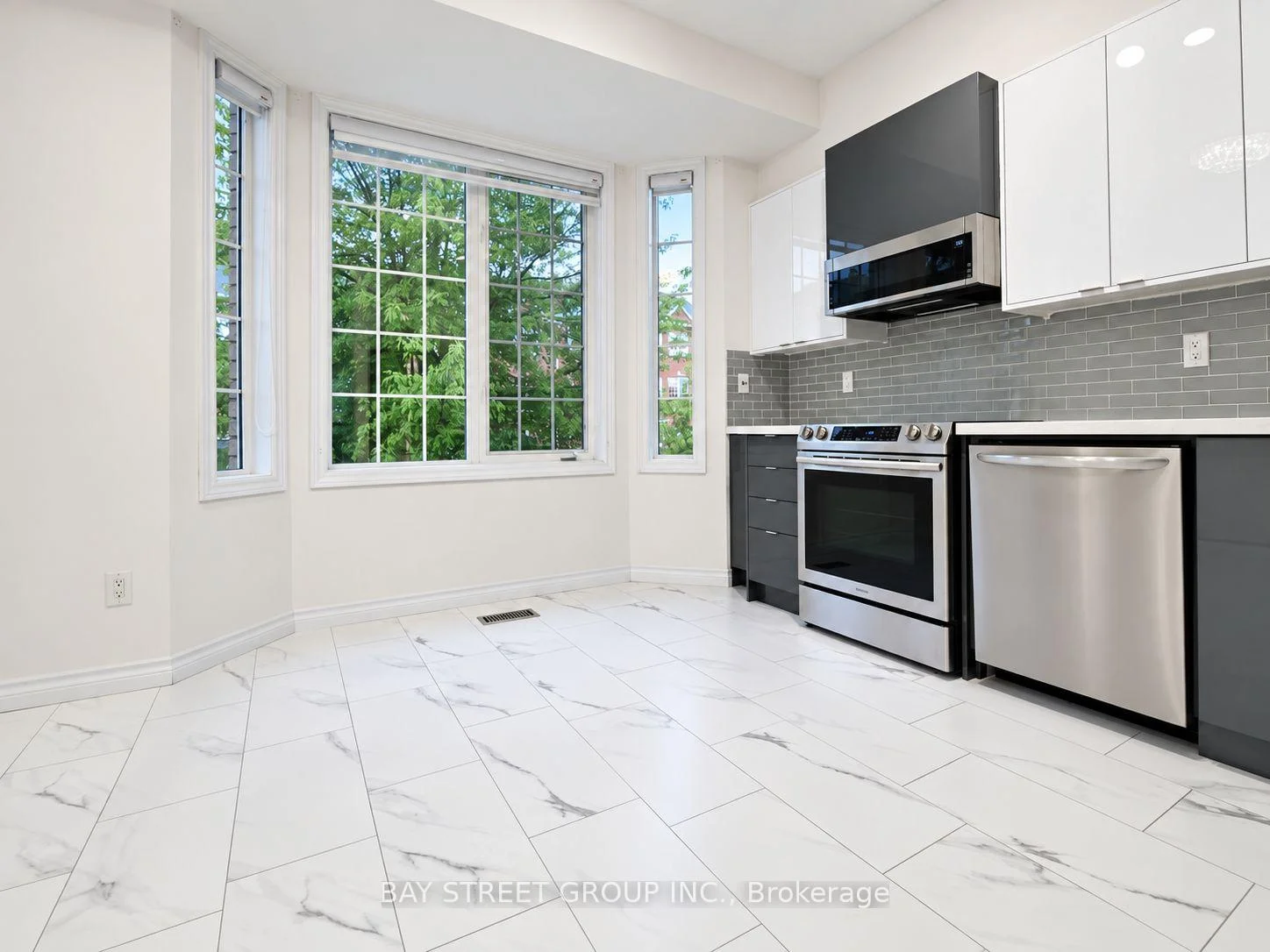 Photo 23 of 35 Park Common Boulevard, Markham, Commerce Valley — HOMEH