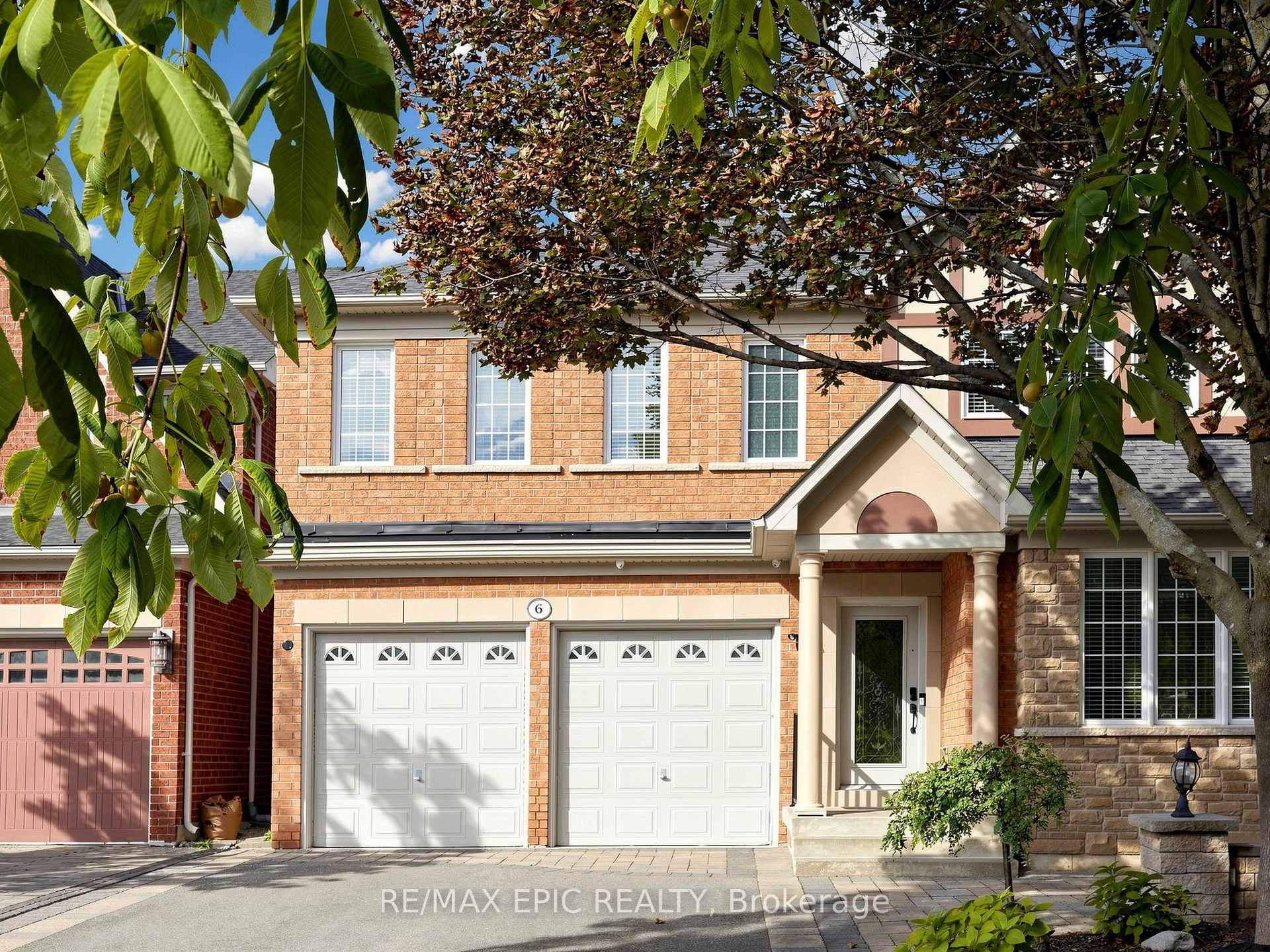 Photo 2 of 6 Malta Court, Richmond Hill, Jefferson — HOMEH