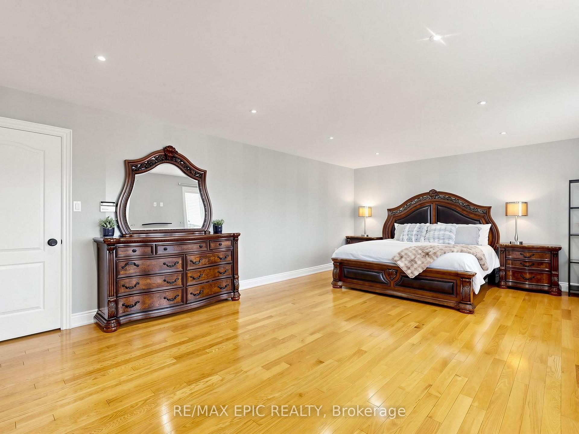Photo 34 of 6 Malta Court, Richmond Hill, Jefferson — HOMEH