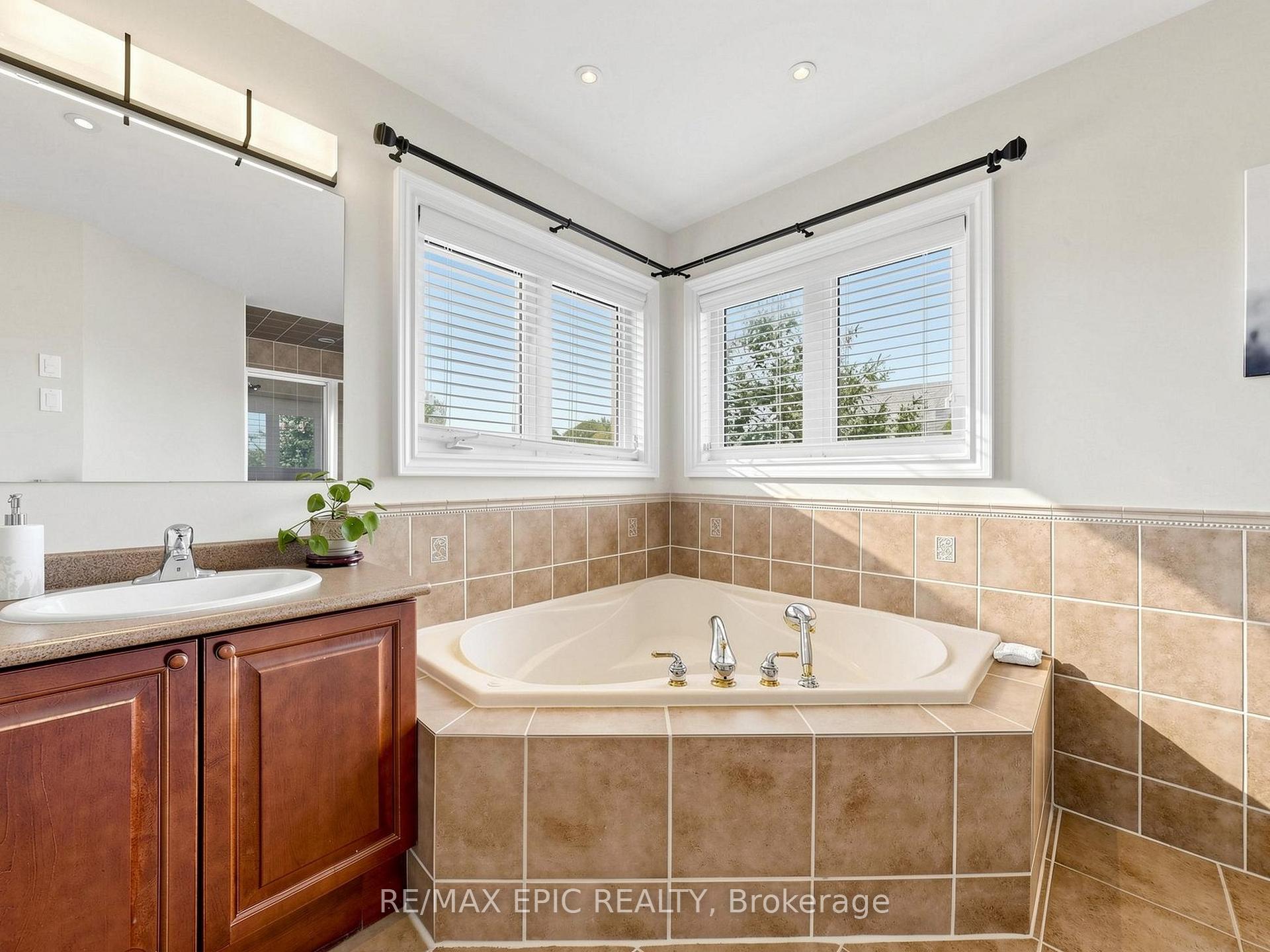 Photo 37 of 6 Malta Court, Richmond Hill, Jefferson — HOMEH