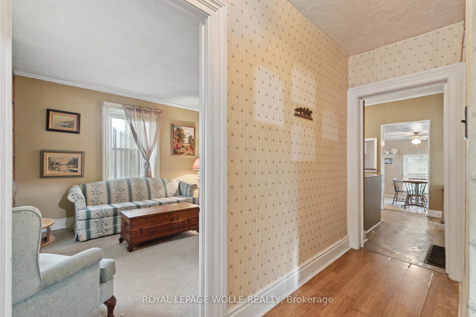 Photo 6 of 53 Capron Street, Brant, Paris — HOMEH