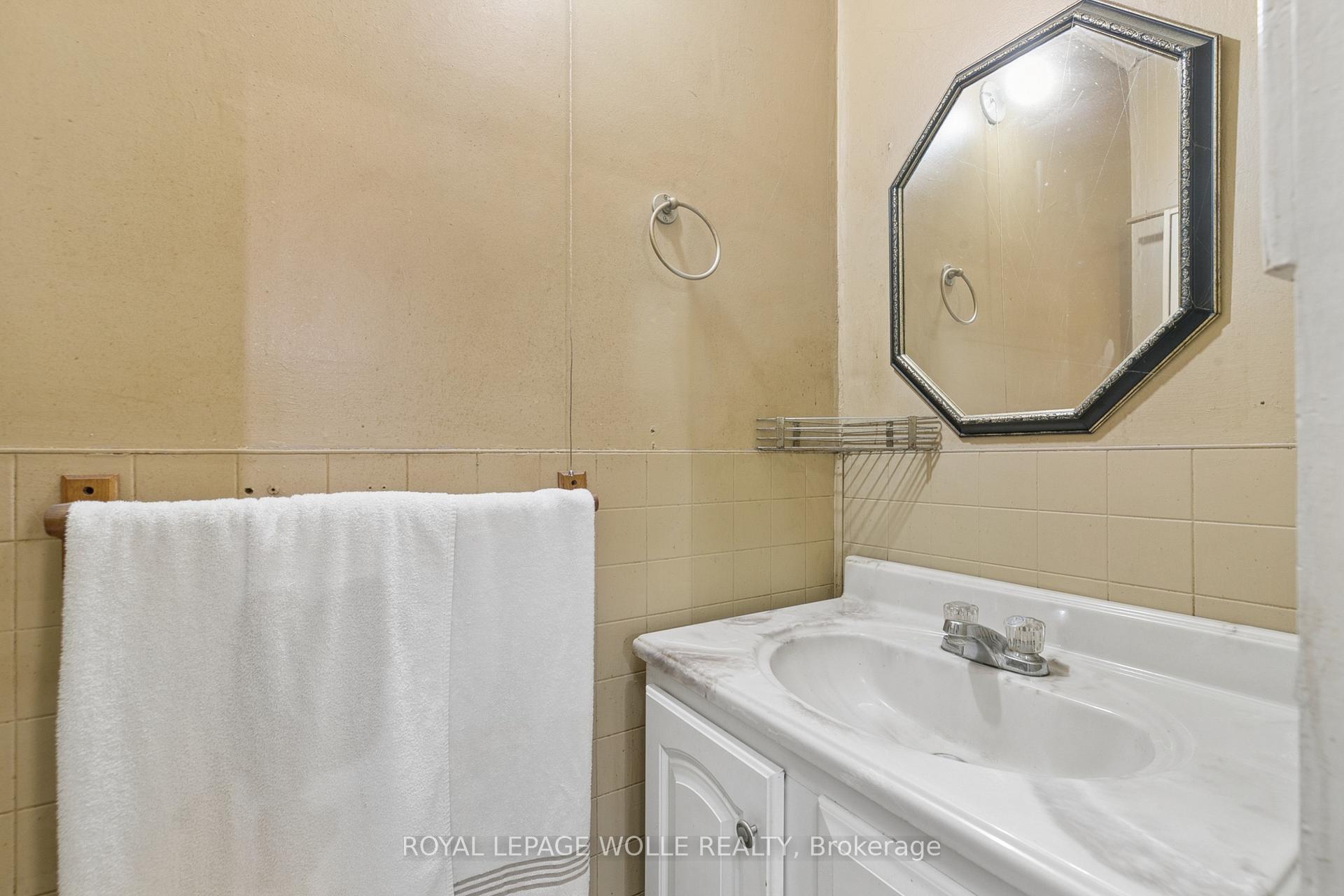 Photo 14 of 53 Capron Street, Brant, Paris — HOMEH
