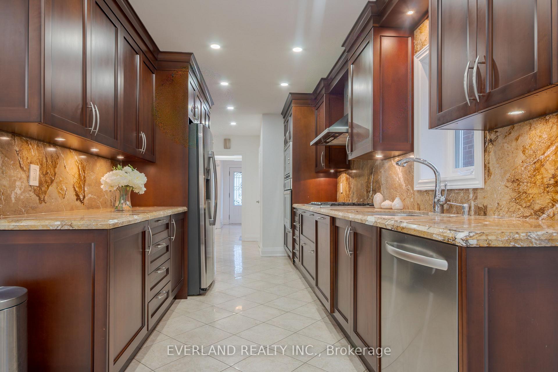 Photo 6 of 351 Lawrence Avenue W, Toronto, Bedford Park-Nortown — HOMEH