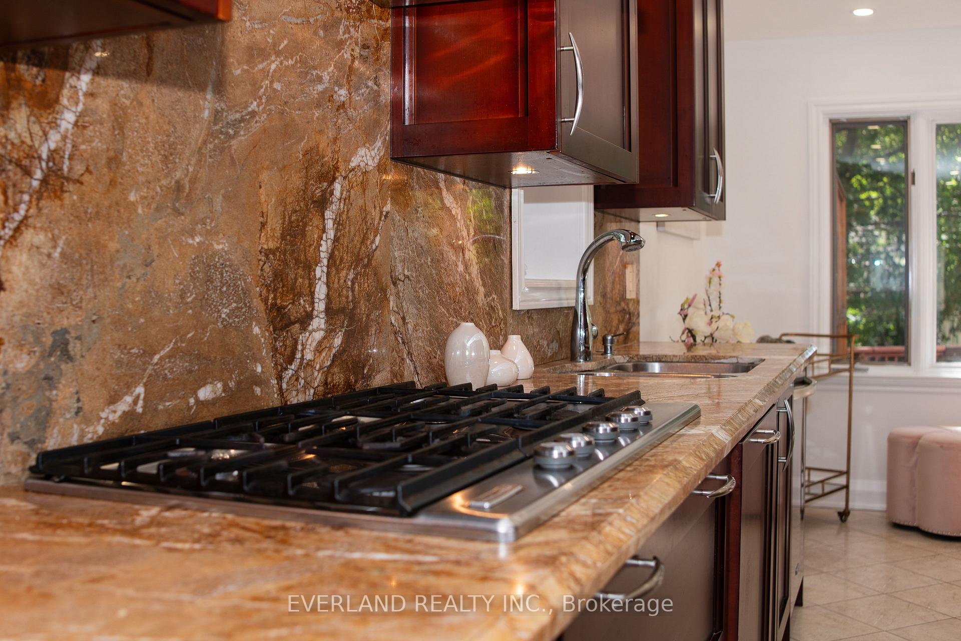 Photo 7 of 351 Lawrence Avenue W, Toronto, Bedford Park-Nortown — HOMEH