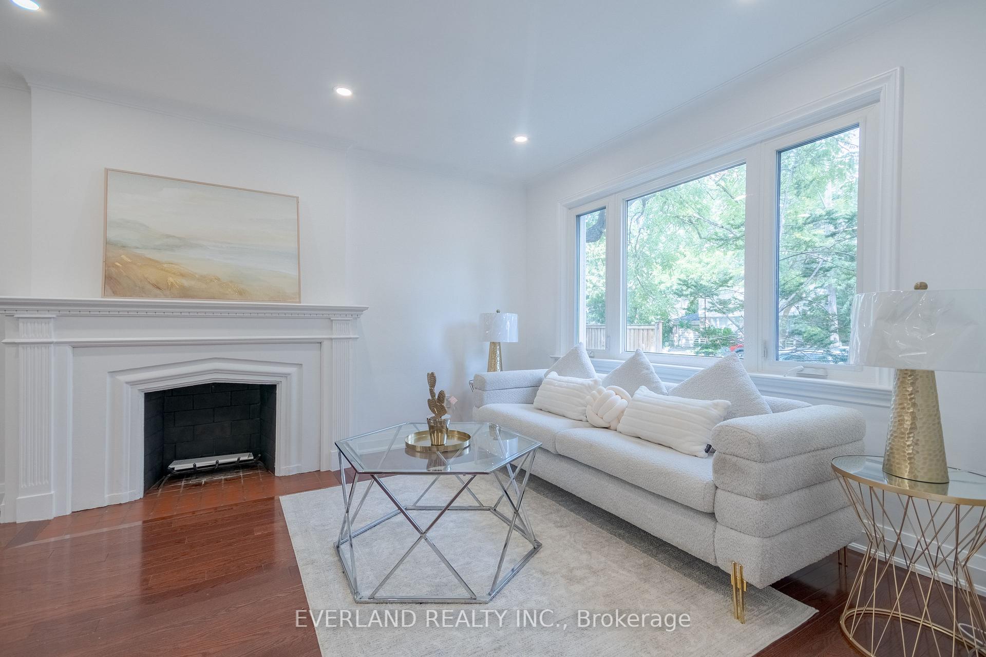 Photo 11 of 351 Lawrence Avenue W, Toronto, Bedford Park-Nortown — HOMEH