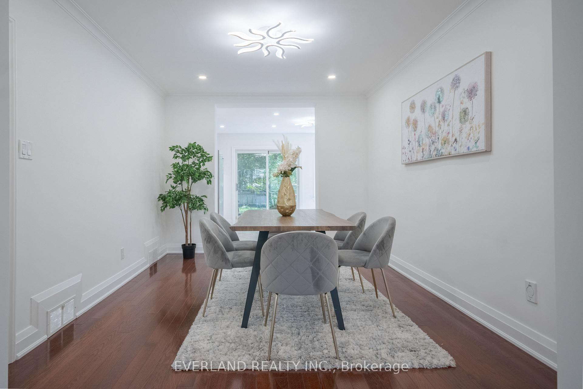 Photo 12 of 351 Lawrence Avenue W, Toronto, Bedford Park-Nortown — HOMEH