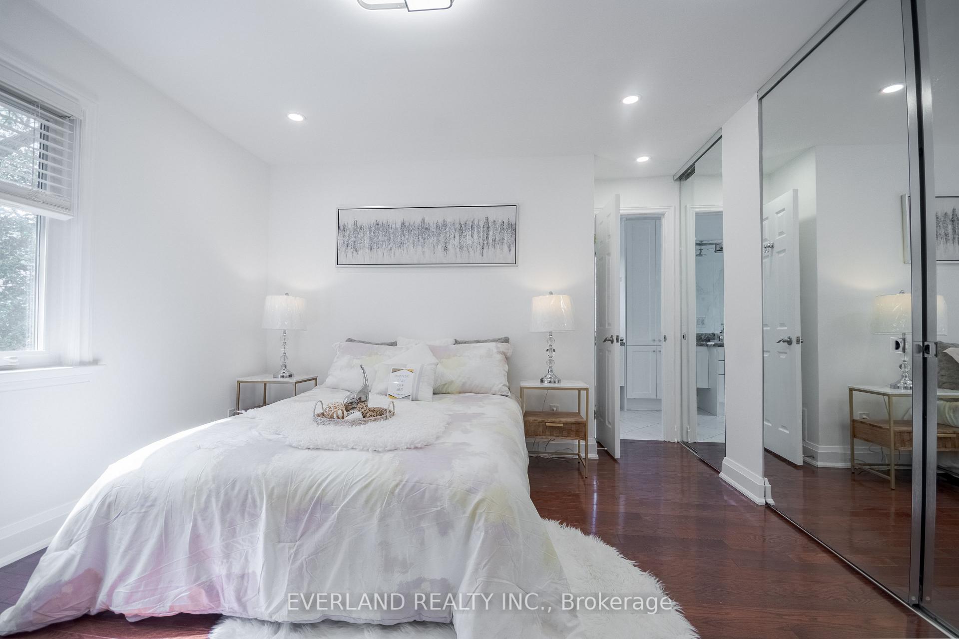 Photo 17 of 351 Lawrence Avenue W, Toronto, Bedford Park-Nortown — HOMEH