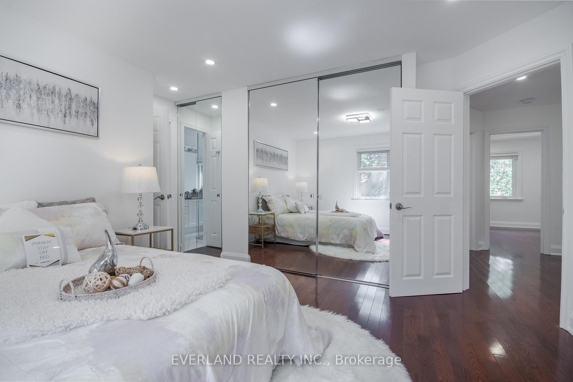 Photo 18 of 351 Lawrence Avenue W, Toronto, Bedford Park-Nortown — HOMEH