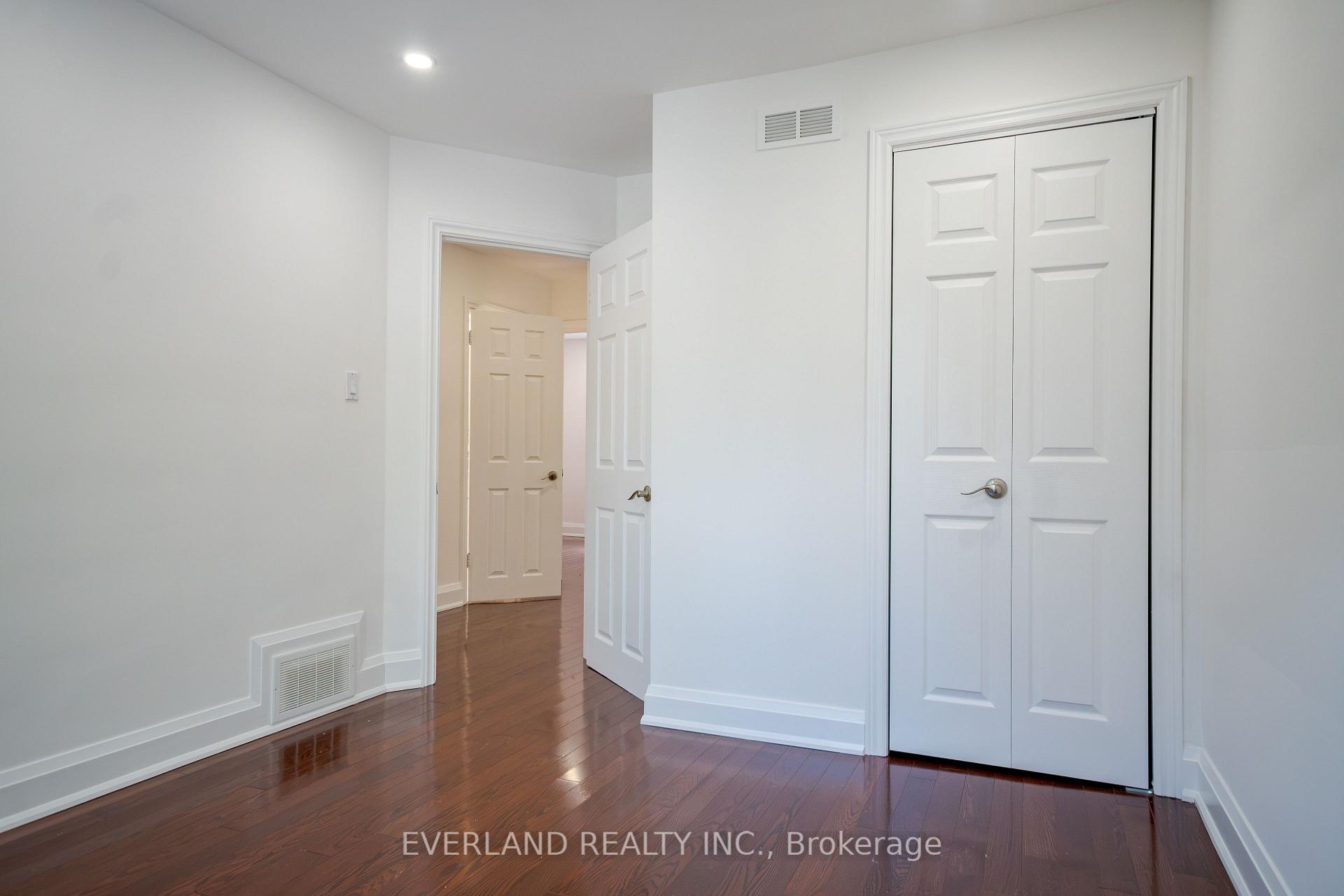 Photo 29 of 351 Lawrence Avenue W, Toronto, Bedford Park-Nortown — HOMEH