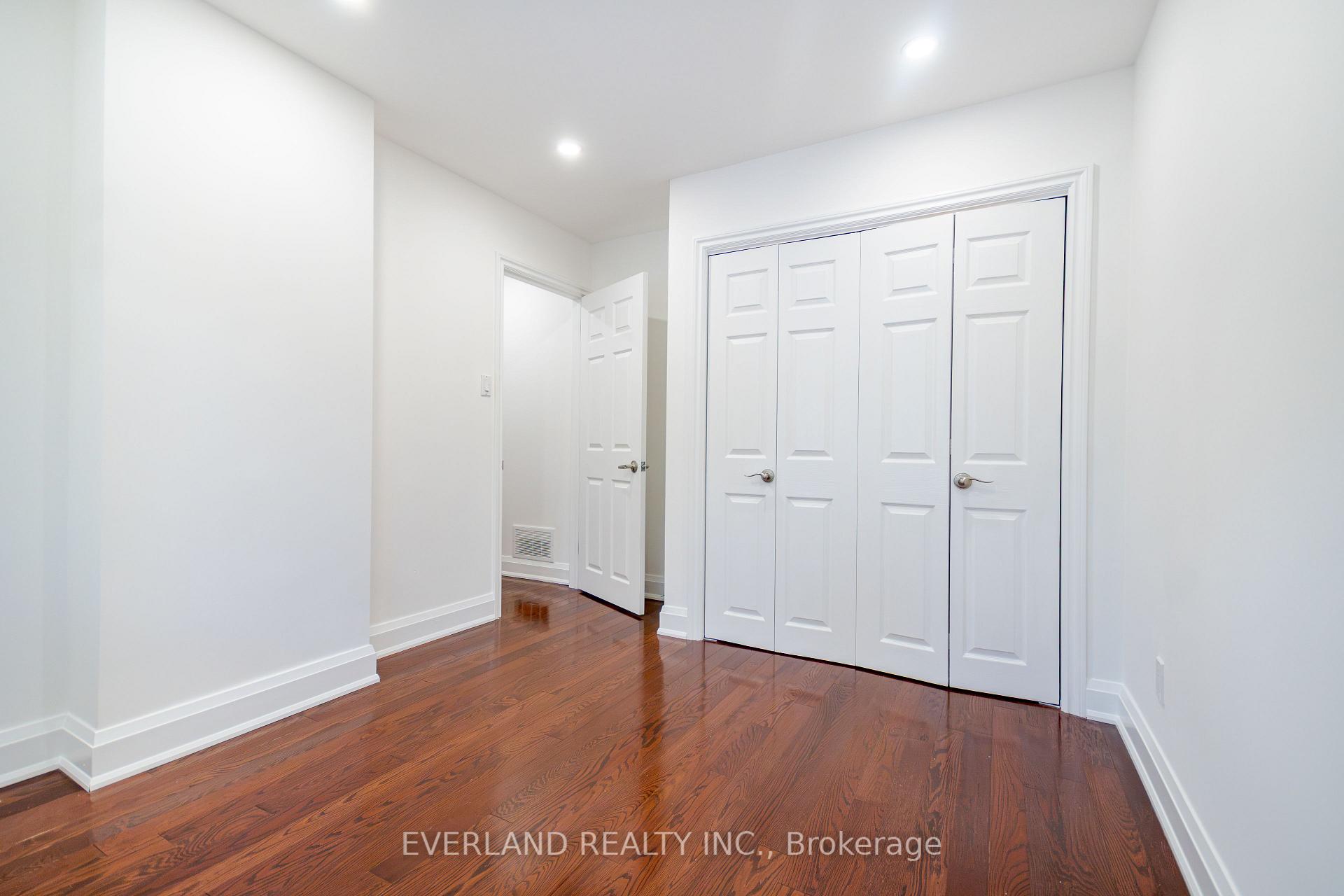 Photo 33 of 351 Lawrence Avenue W, Toronto, Bedford Park-Nortown — HOMEH
