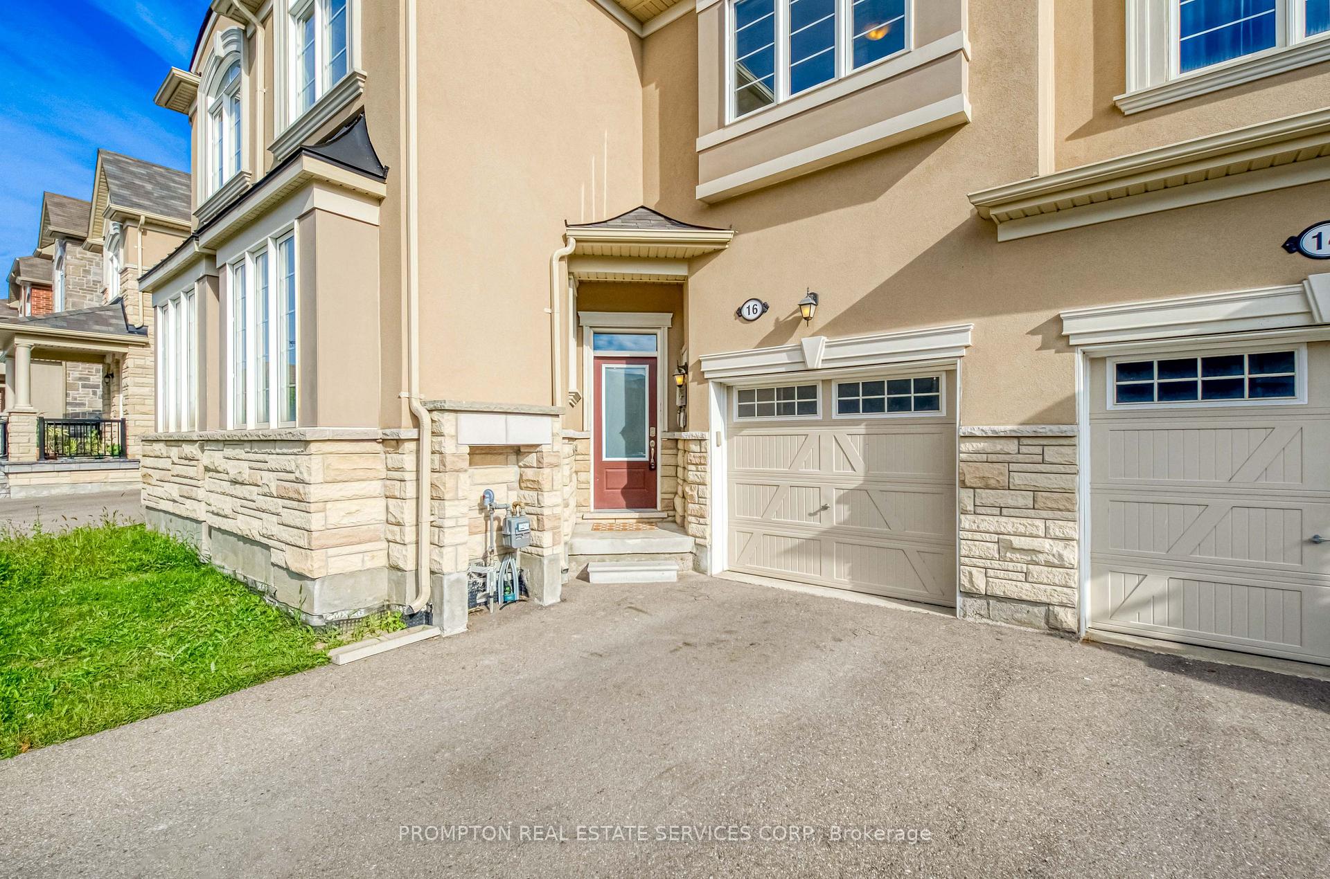 Photo 4 of 16 Ness Drive, Richmond Hill, Rural Richmond Hill — HOMEH