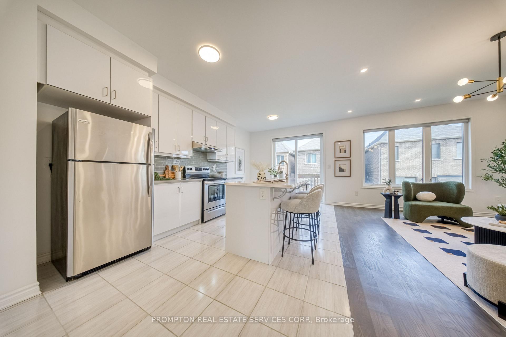 Photo 7 of 16 Ness Drive, Richmond Hill, Rural Richmond Hill — HOMEH