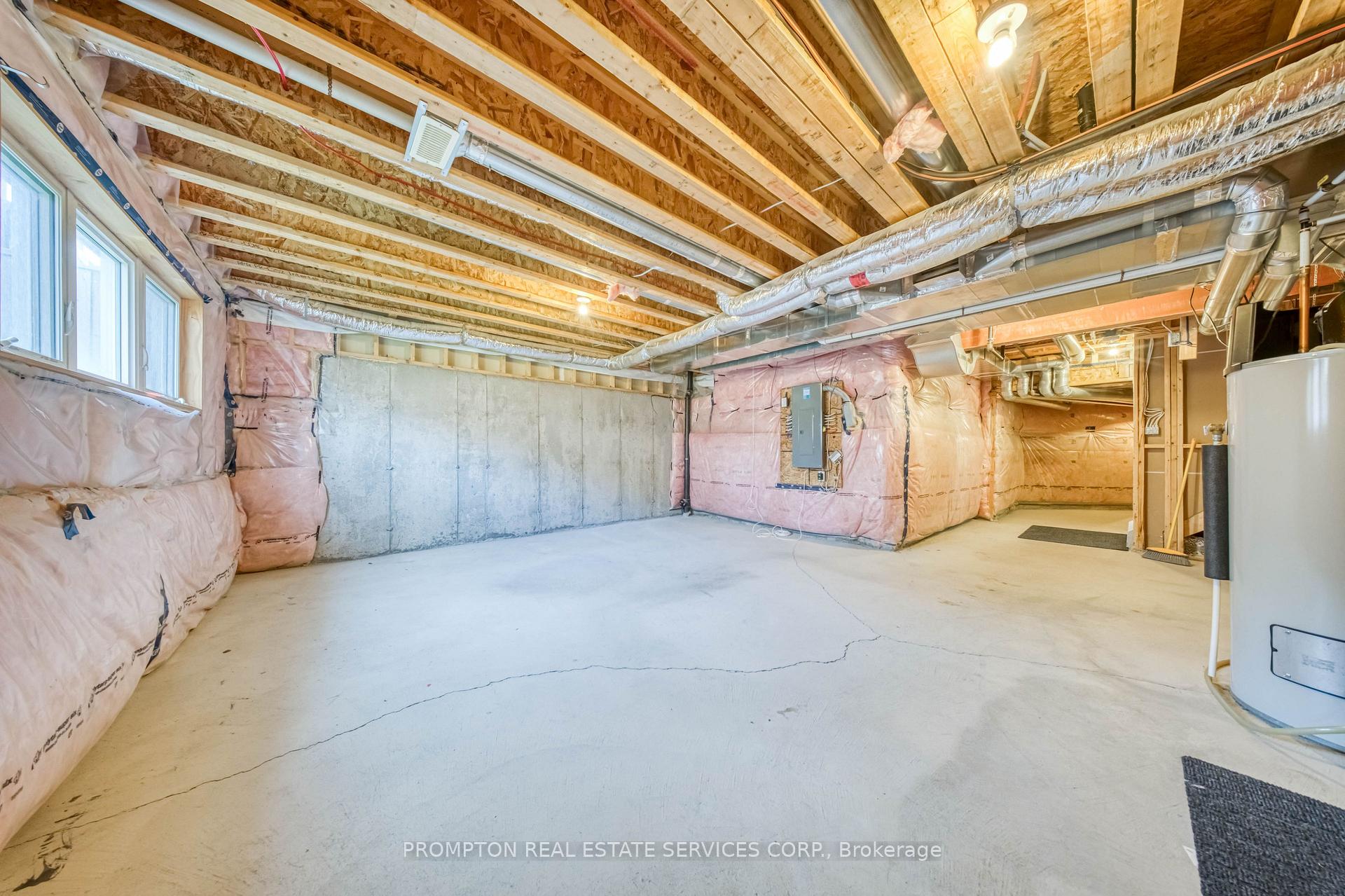 Photo 34 of 16 Ness Drive, Richmond Hill, Rural Richmond Hill — HOMEH
