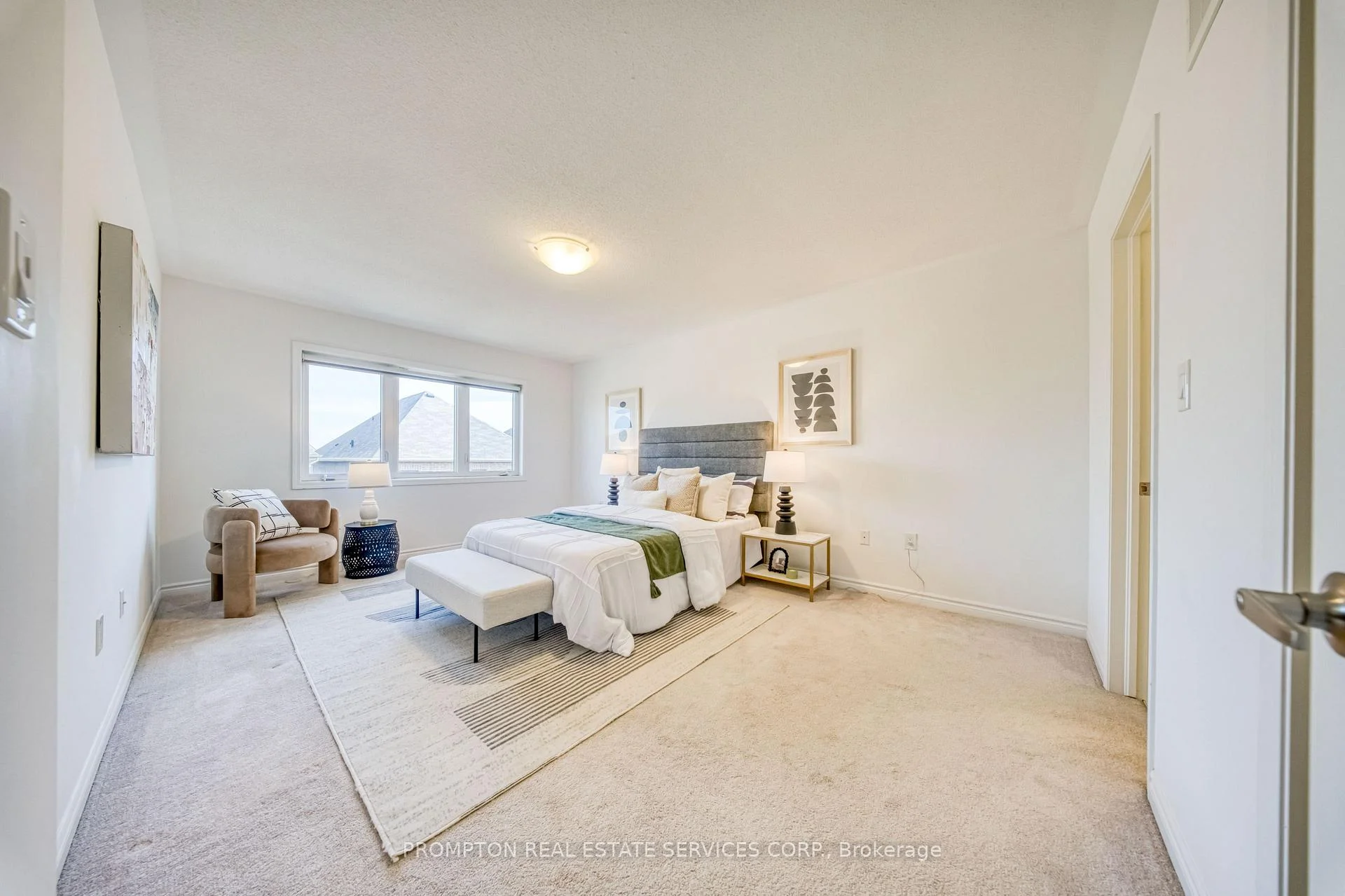 Photo 46 of 16 Ness Drive, Richmond Hill, Rural Richmond Hill — HOMEH