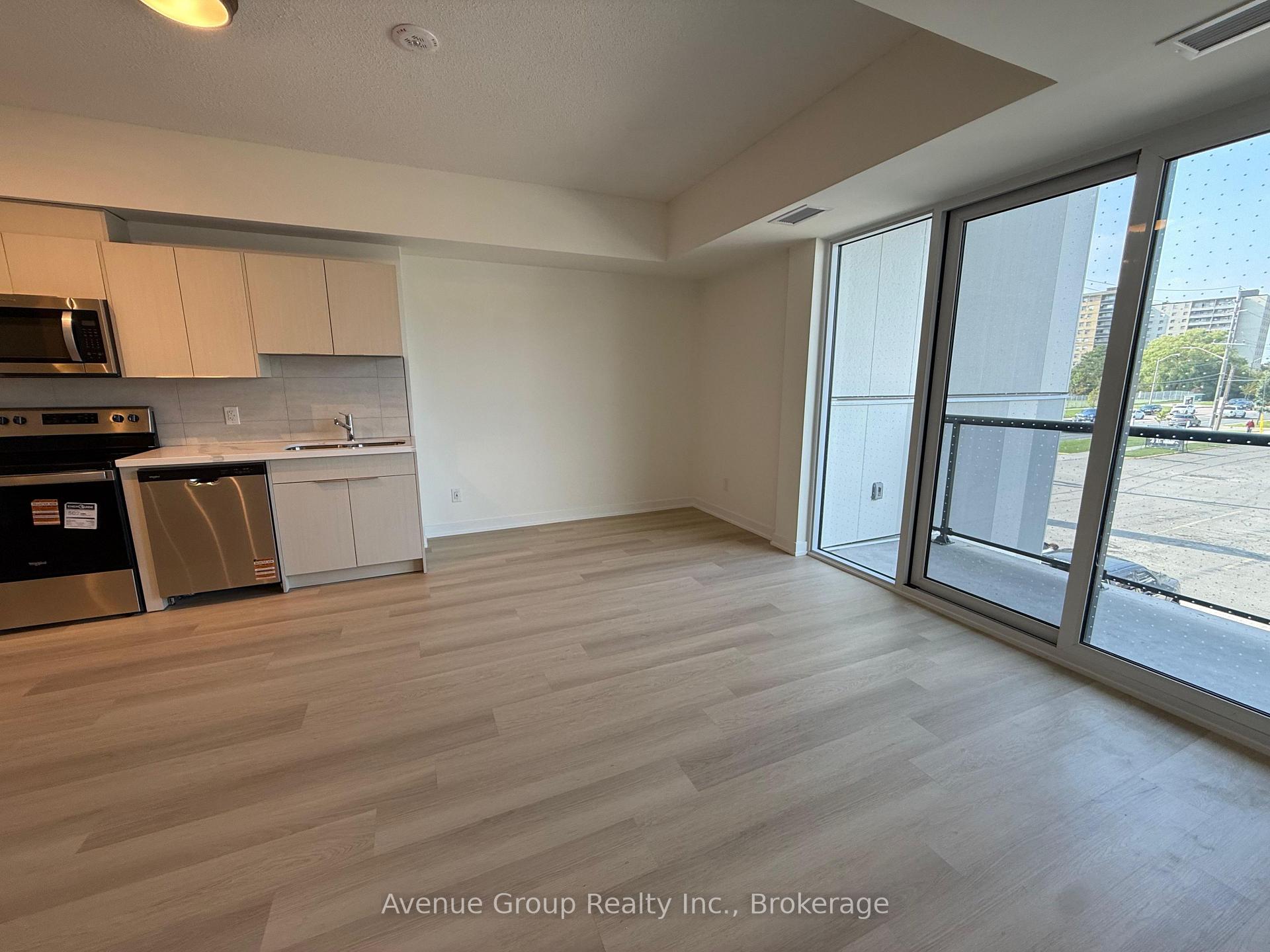 Photo 5 of Unit 215, 2825 Jane Street, North York, Glenfield-Jane Heights — HOMEH