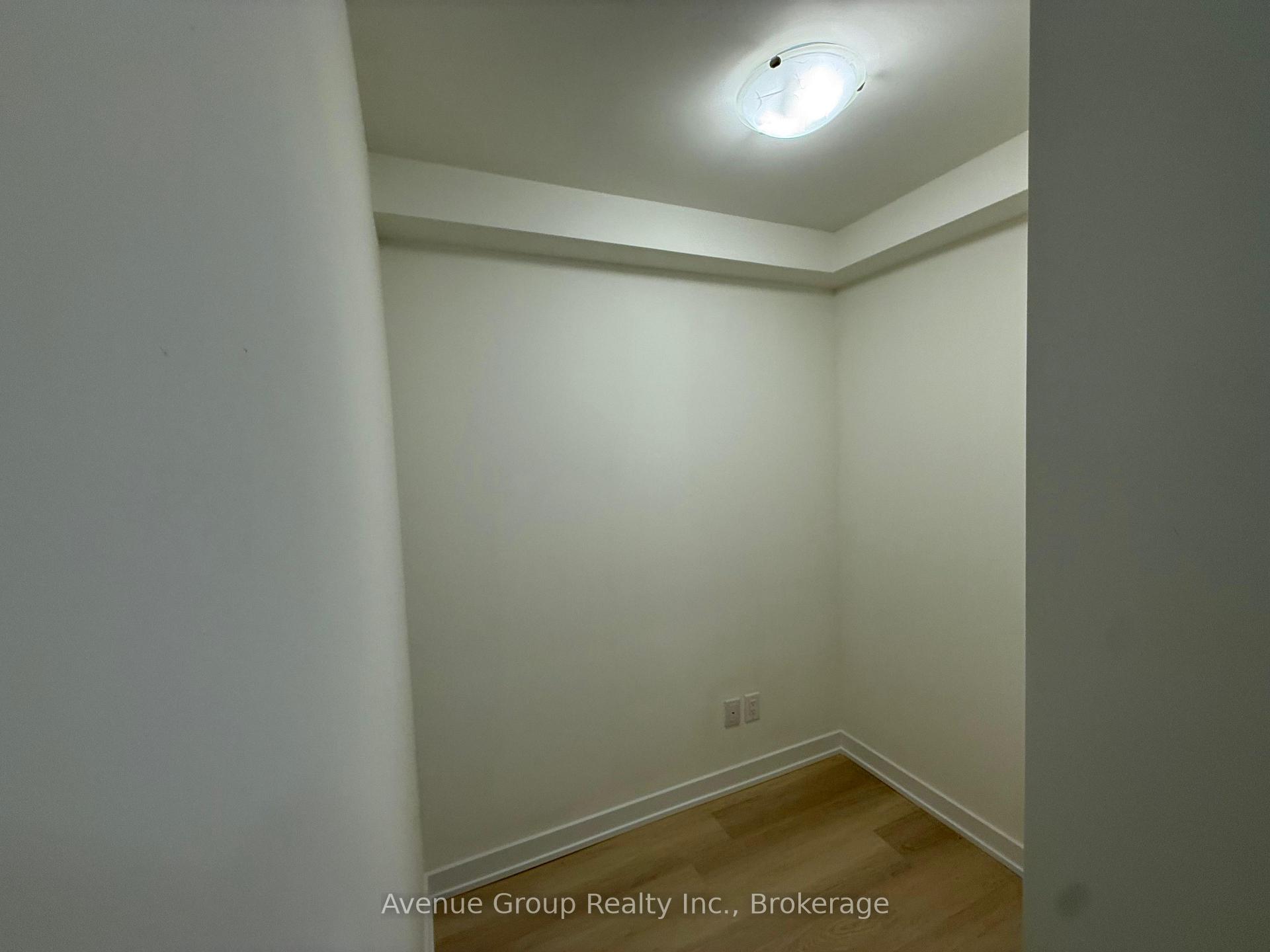 Photo 8 of Unit 215, 2825 Jane Street, North York, Glenfield-Jane Heights — HOMEH